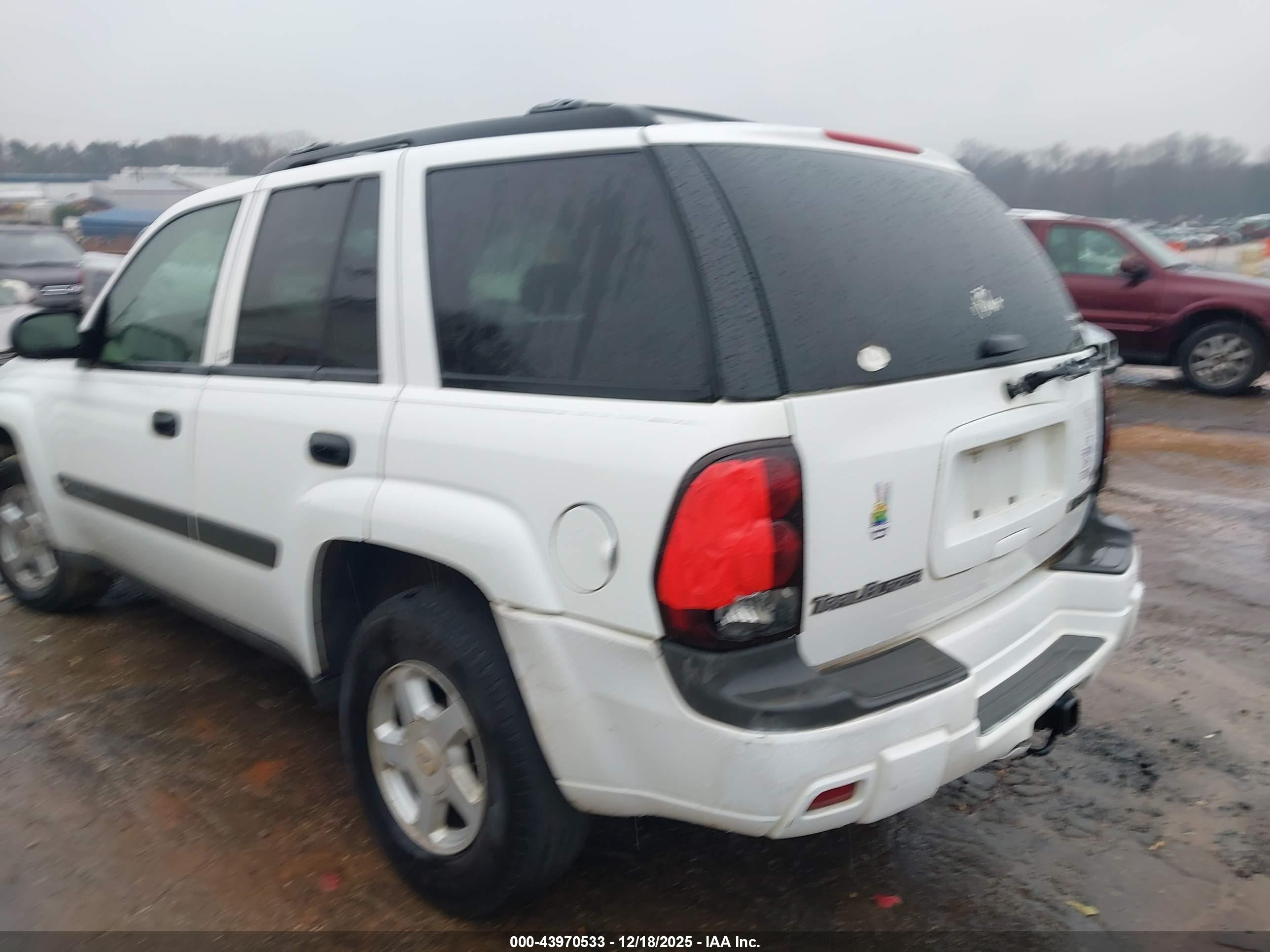 CHEVROLET TRAILBLAZER image 3