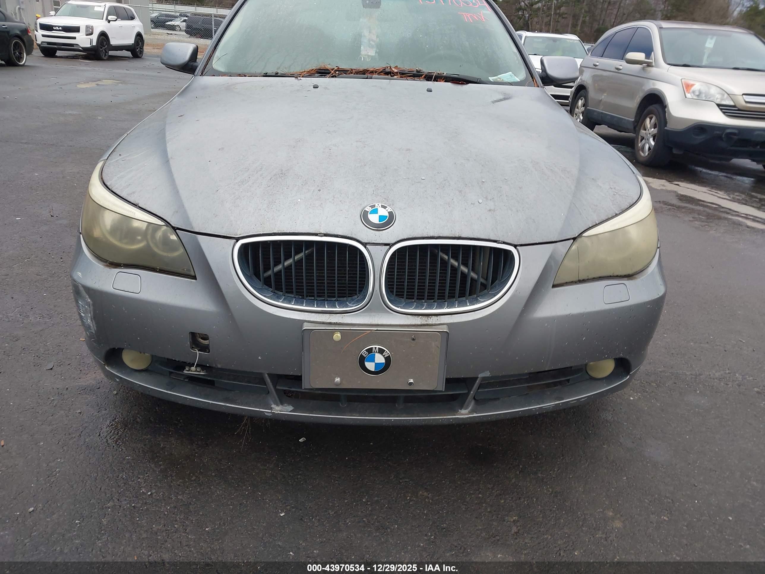 BMW 525I image 10