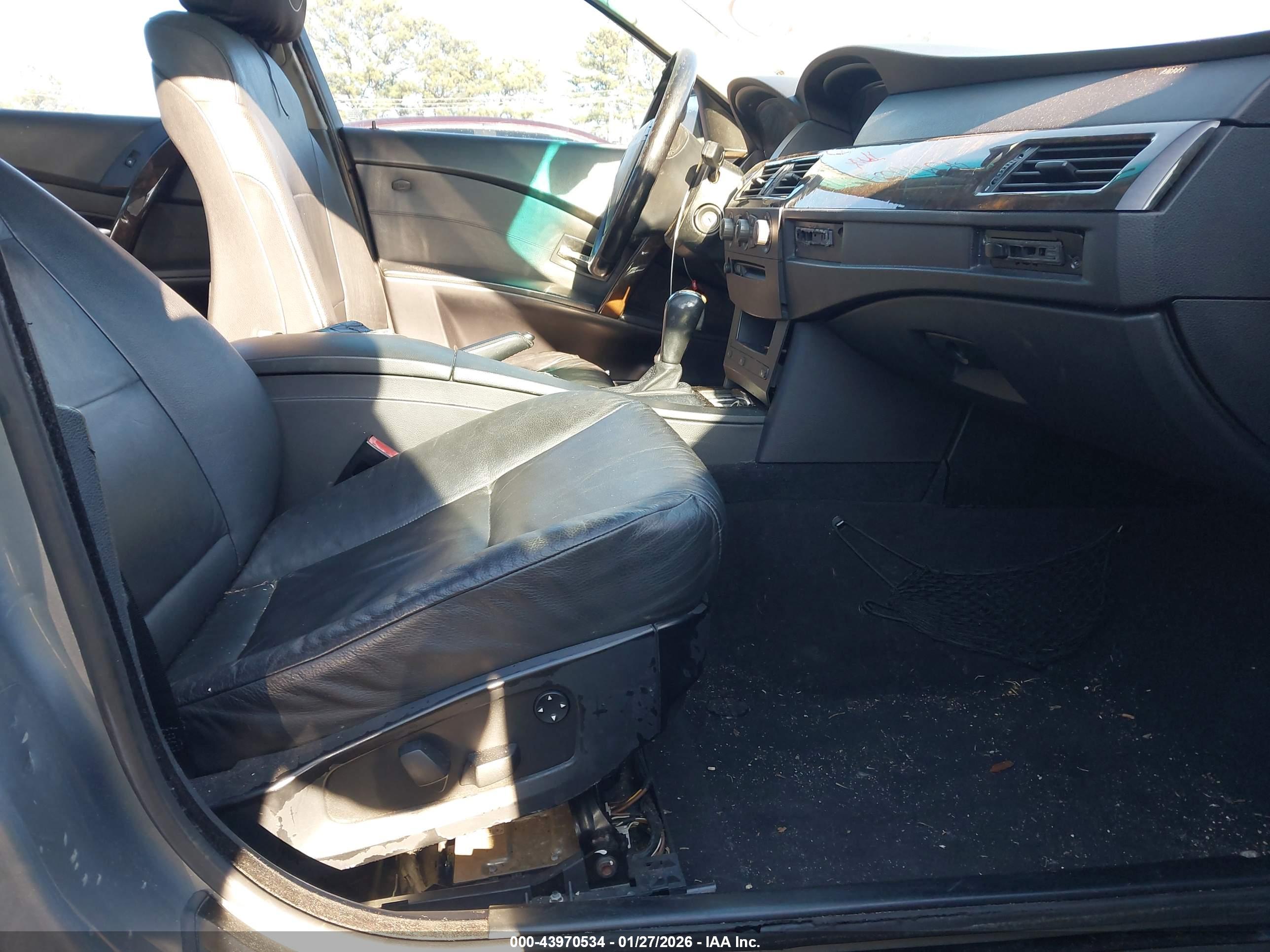 BMW 525I image 5