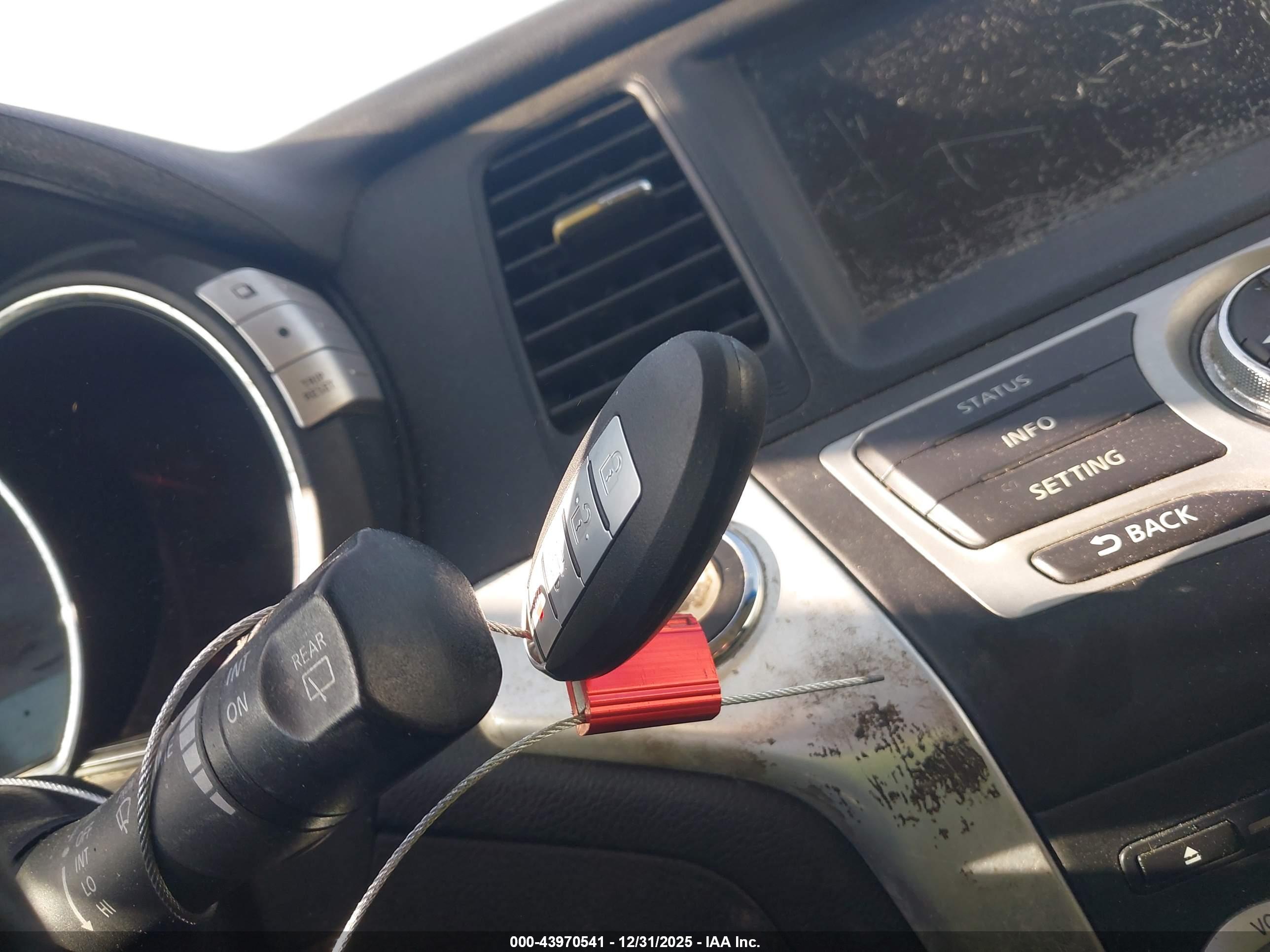 NISSAN MURANO image 11