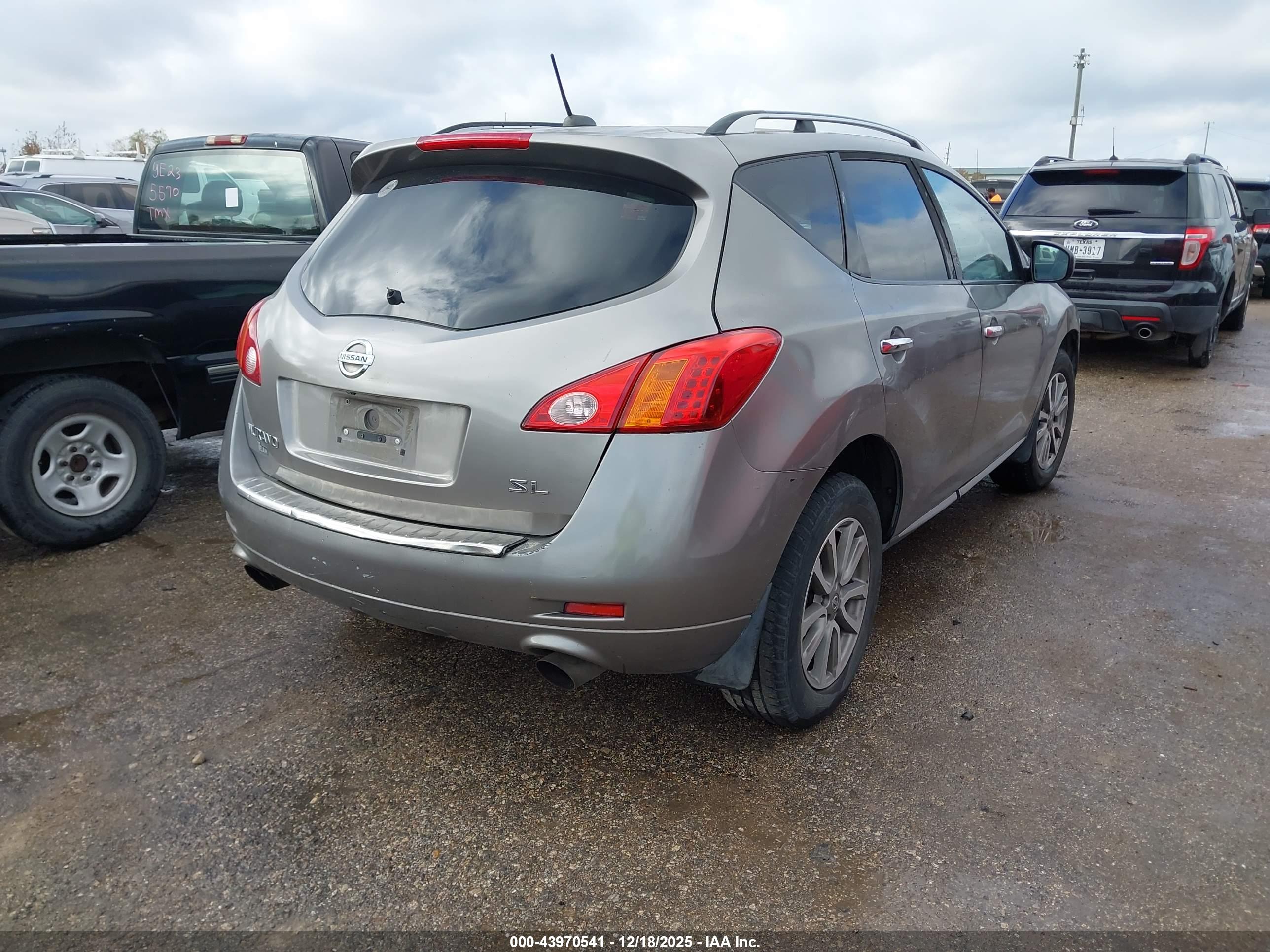 NISSAN MURANO image 4