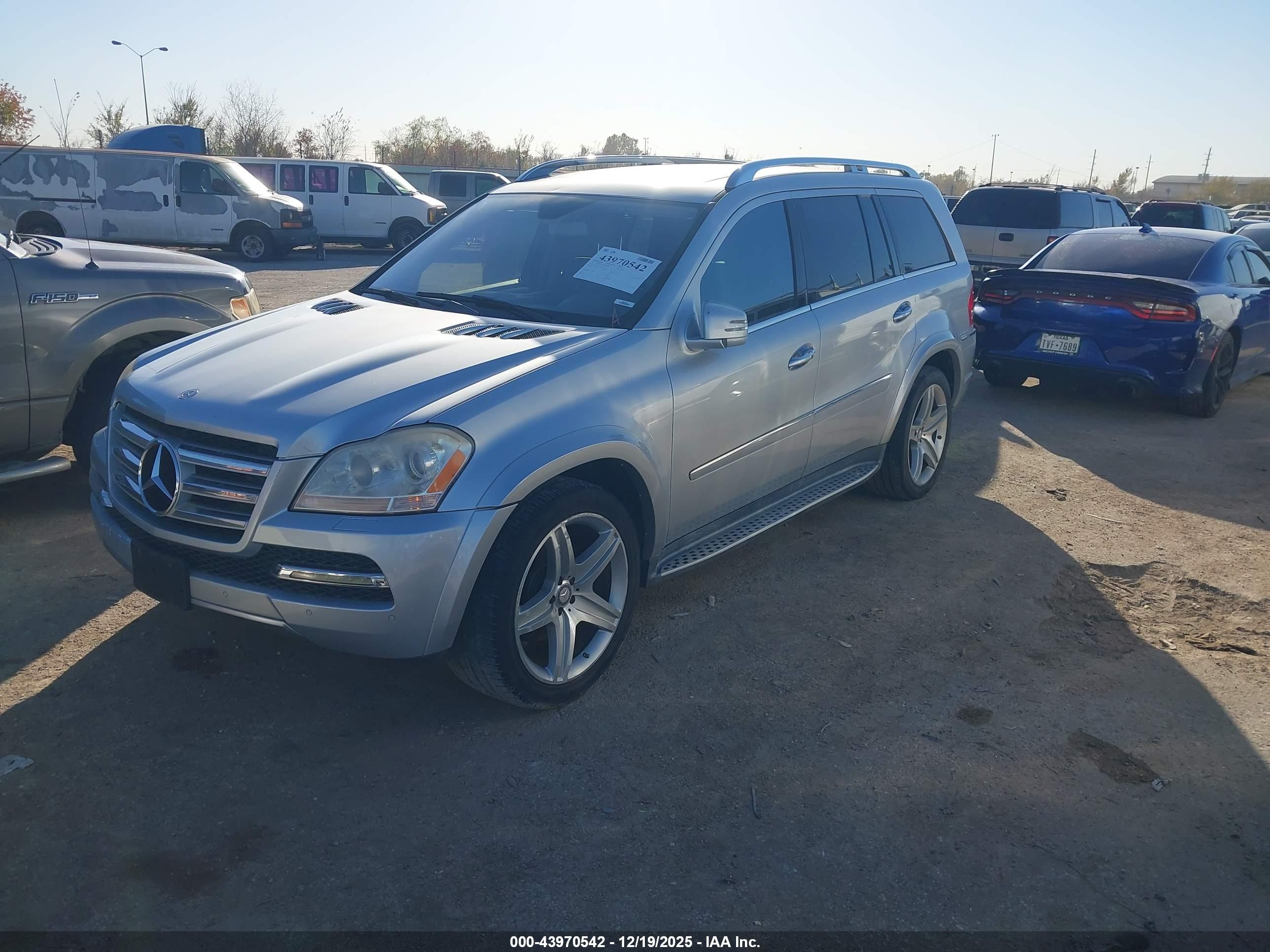 MERCEDES-BENZ GL image 2