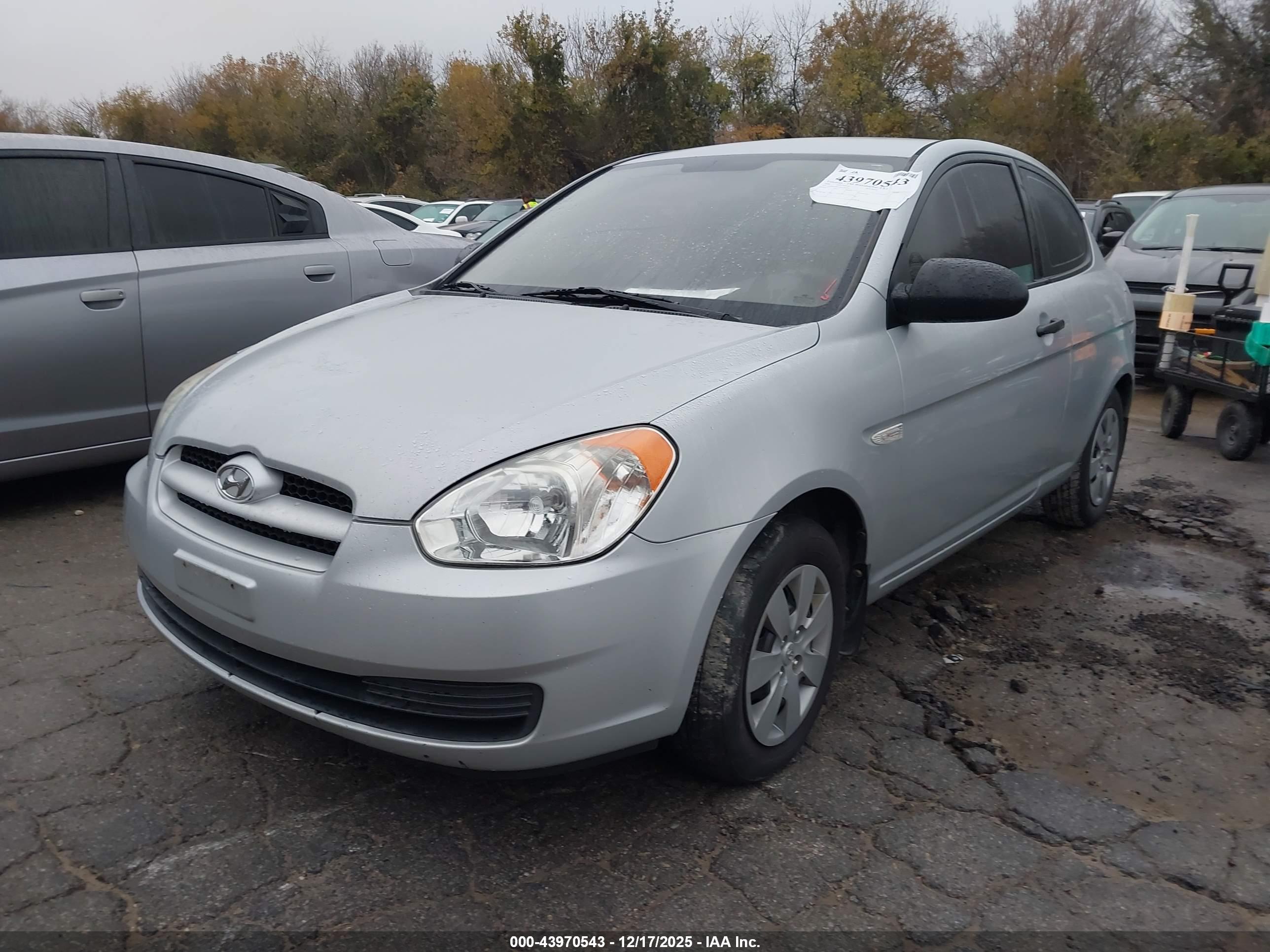 HYUNDAI ACCENT image 2