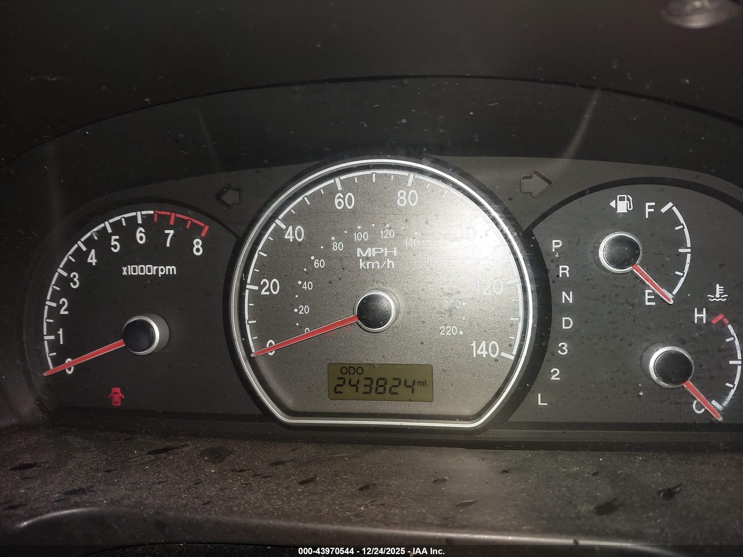 HYUNDAI ELANTRA image 7