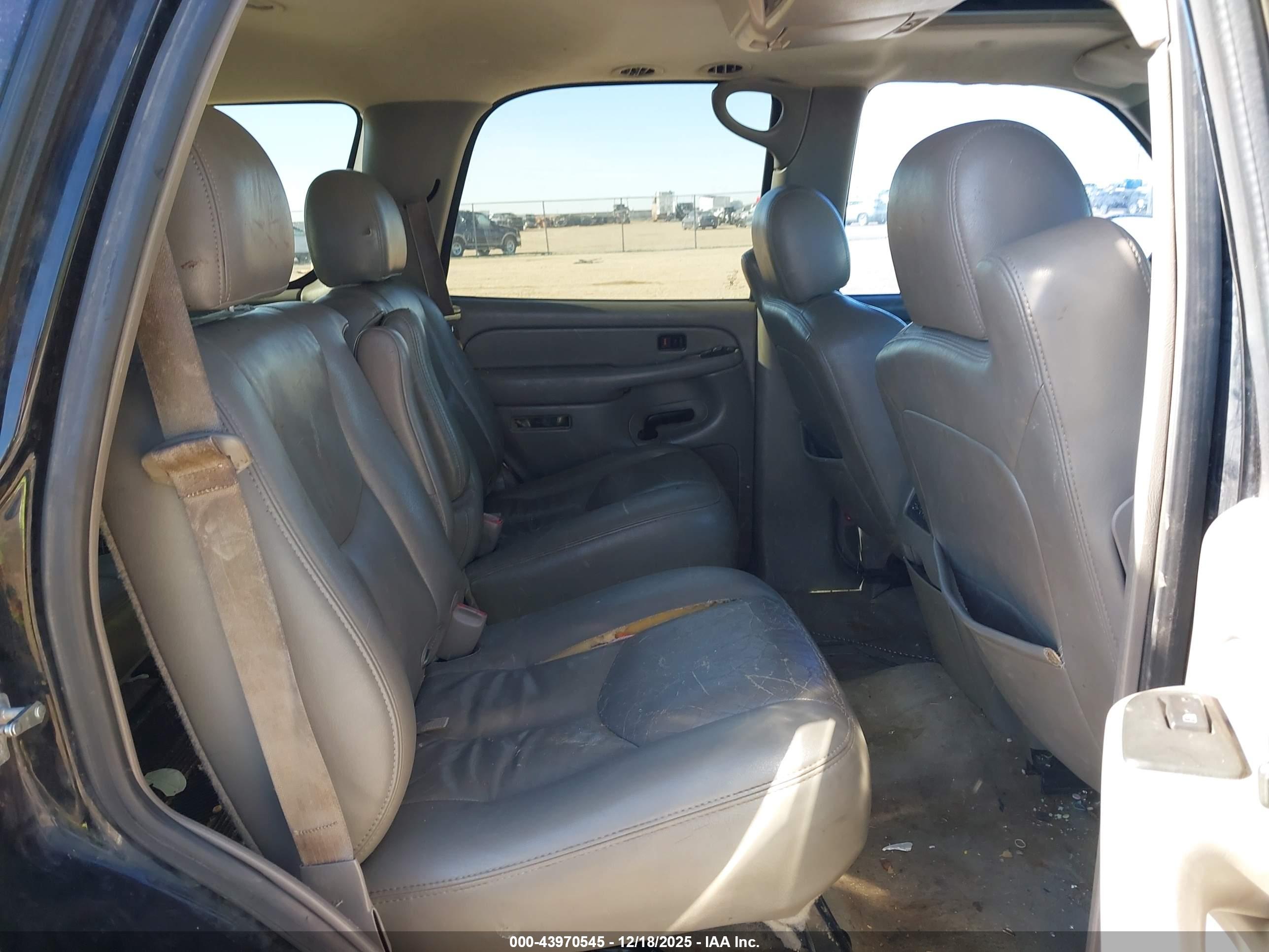 CHEVROLET TAHOE image 8