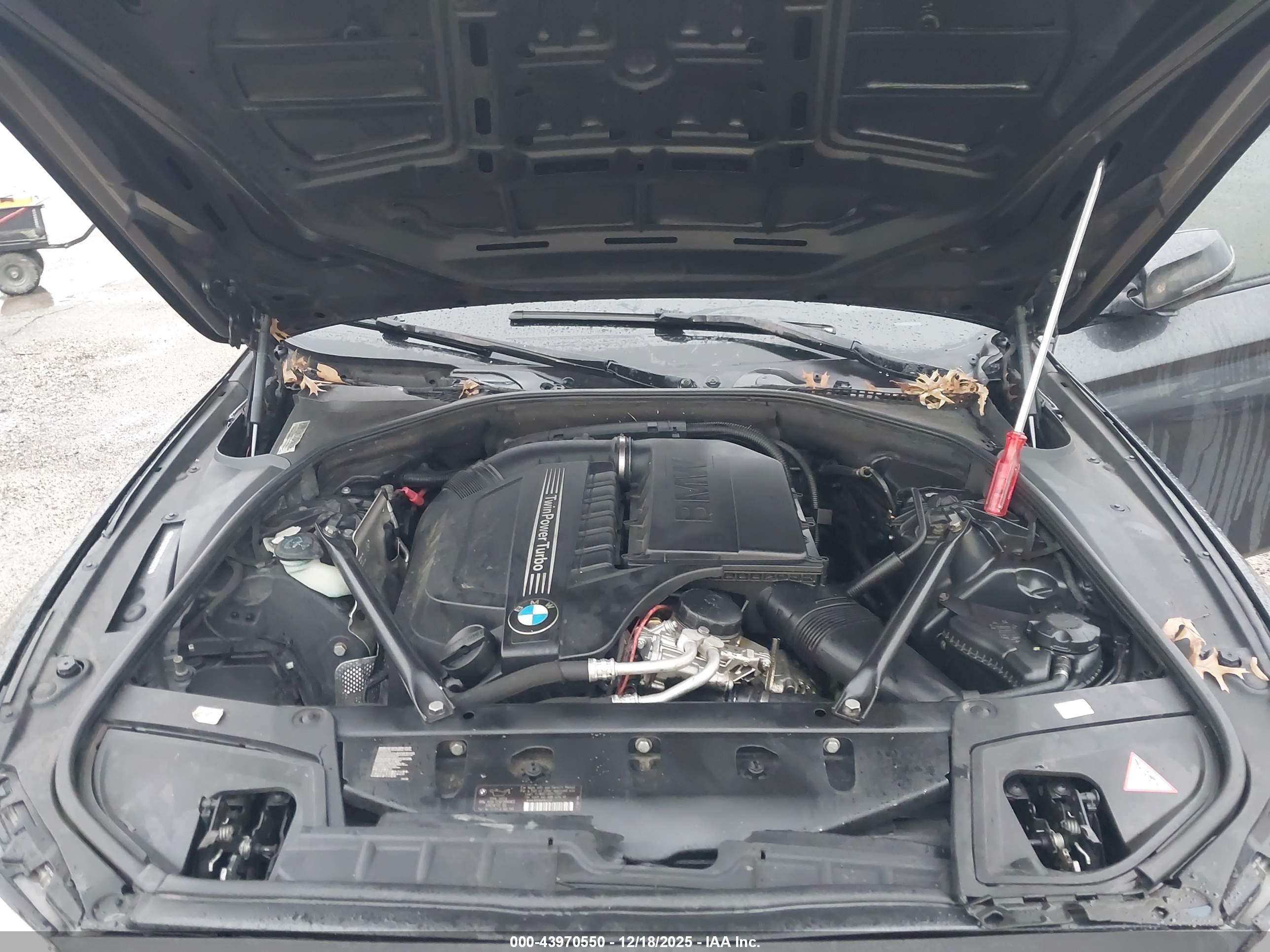 BMW 535I image 10