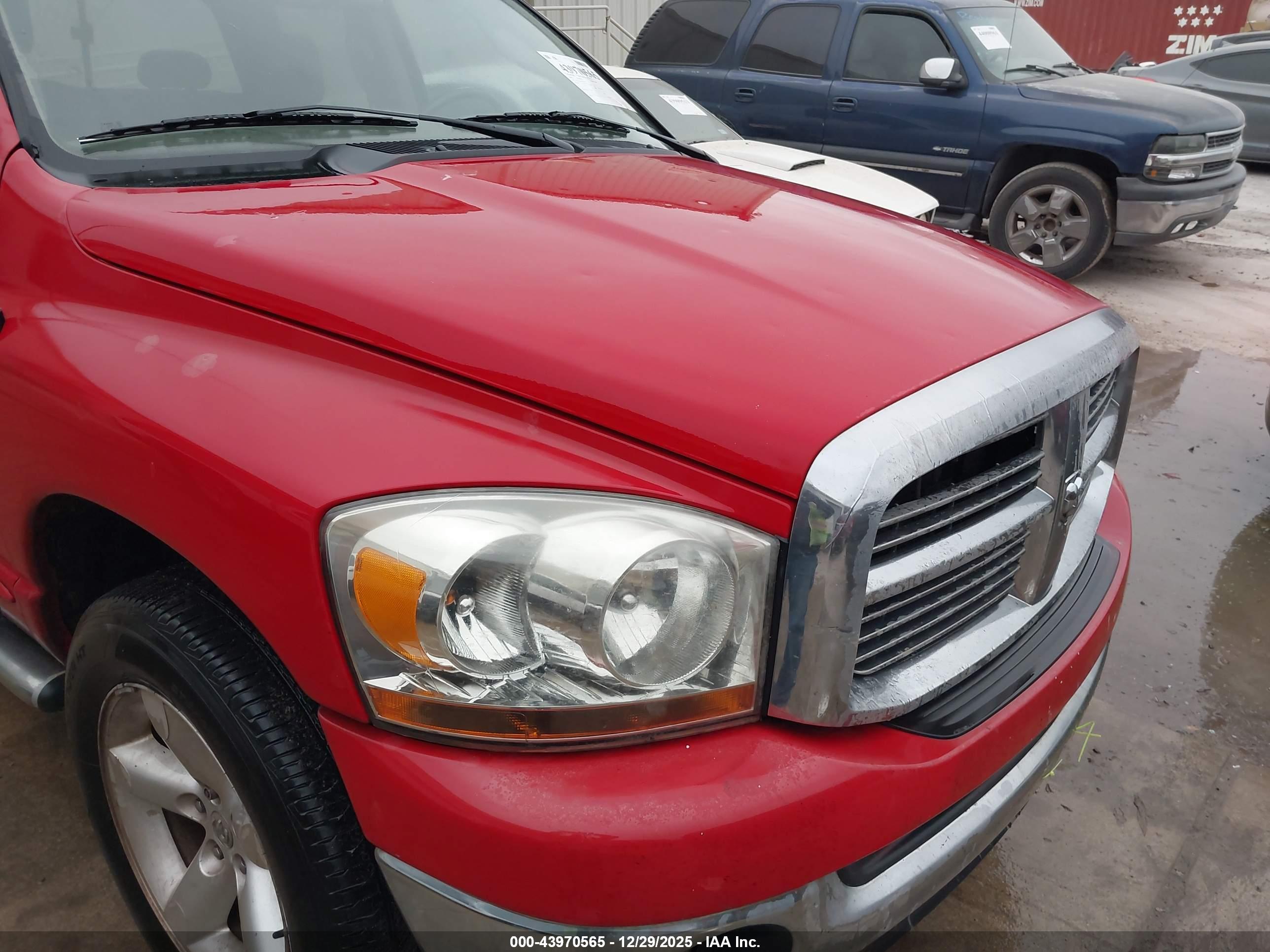 DODGE RAM image 6