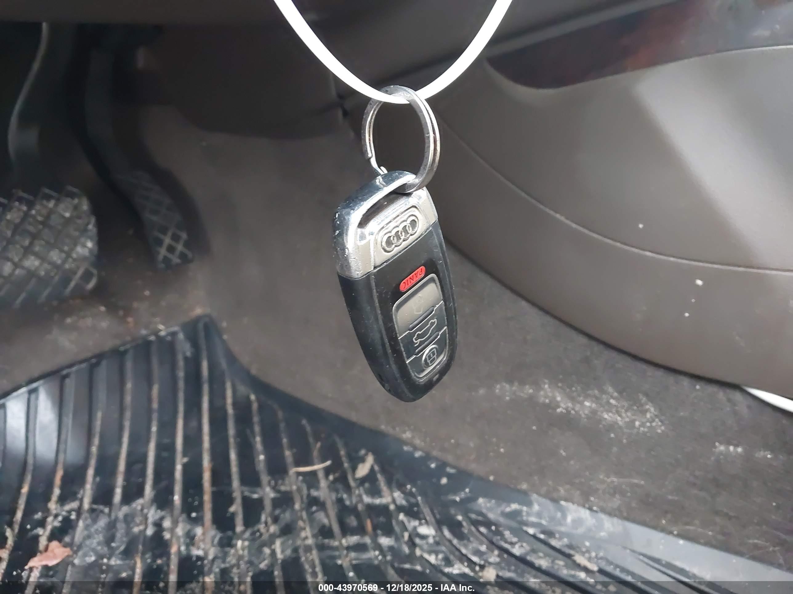 AUDI A4 image 11