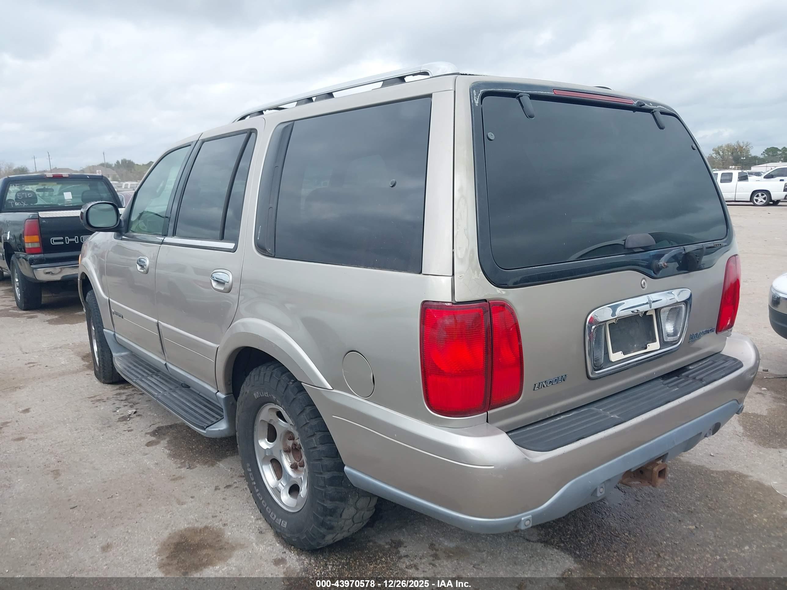 LINCOLN NAVIGATOR image 3