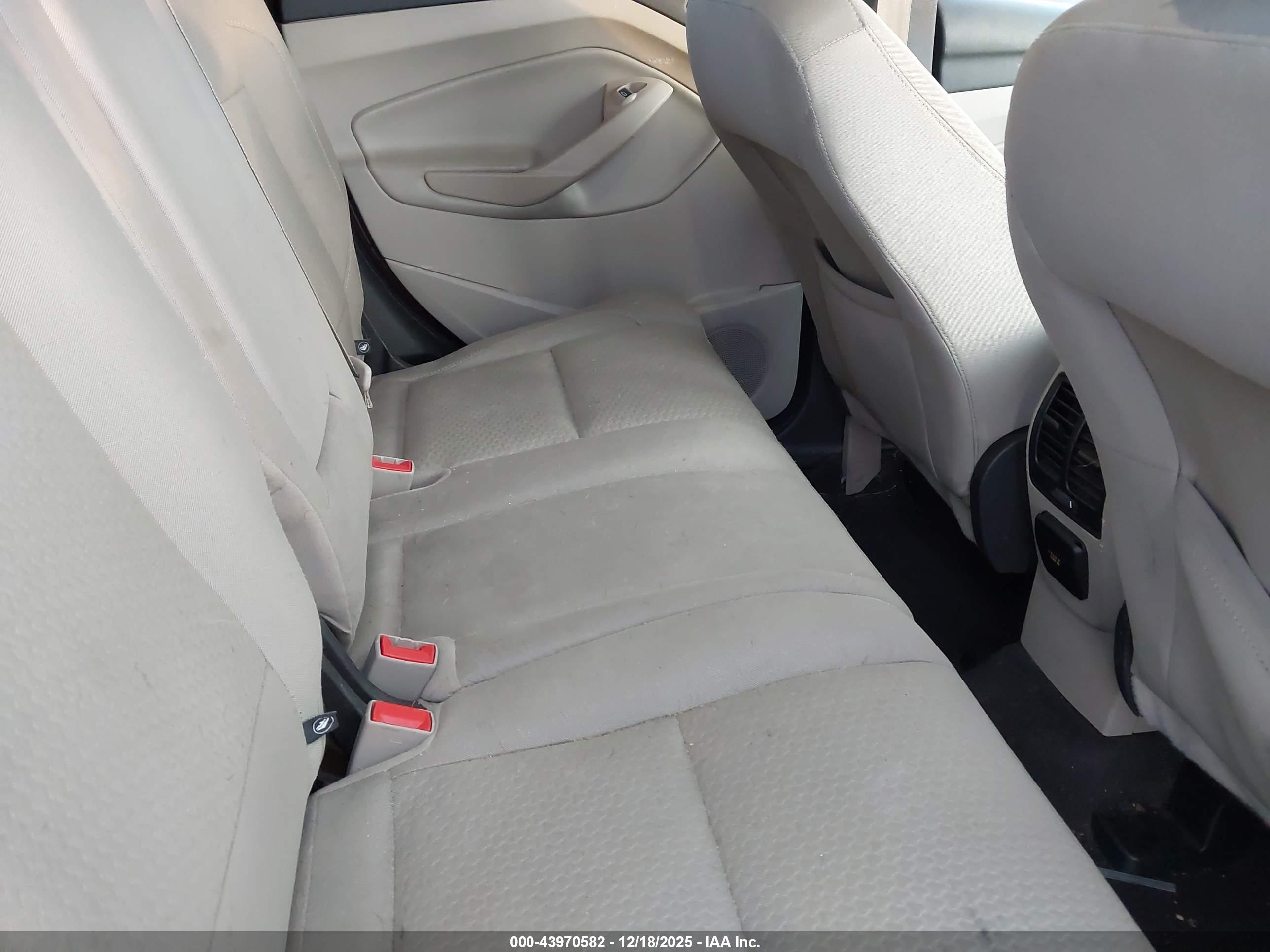FORD ESCAPE image 8