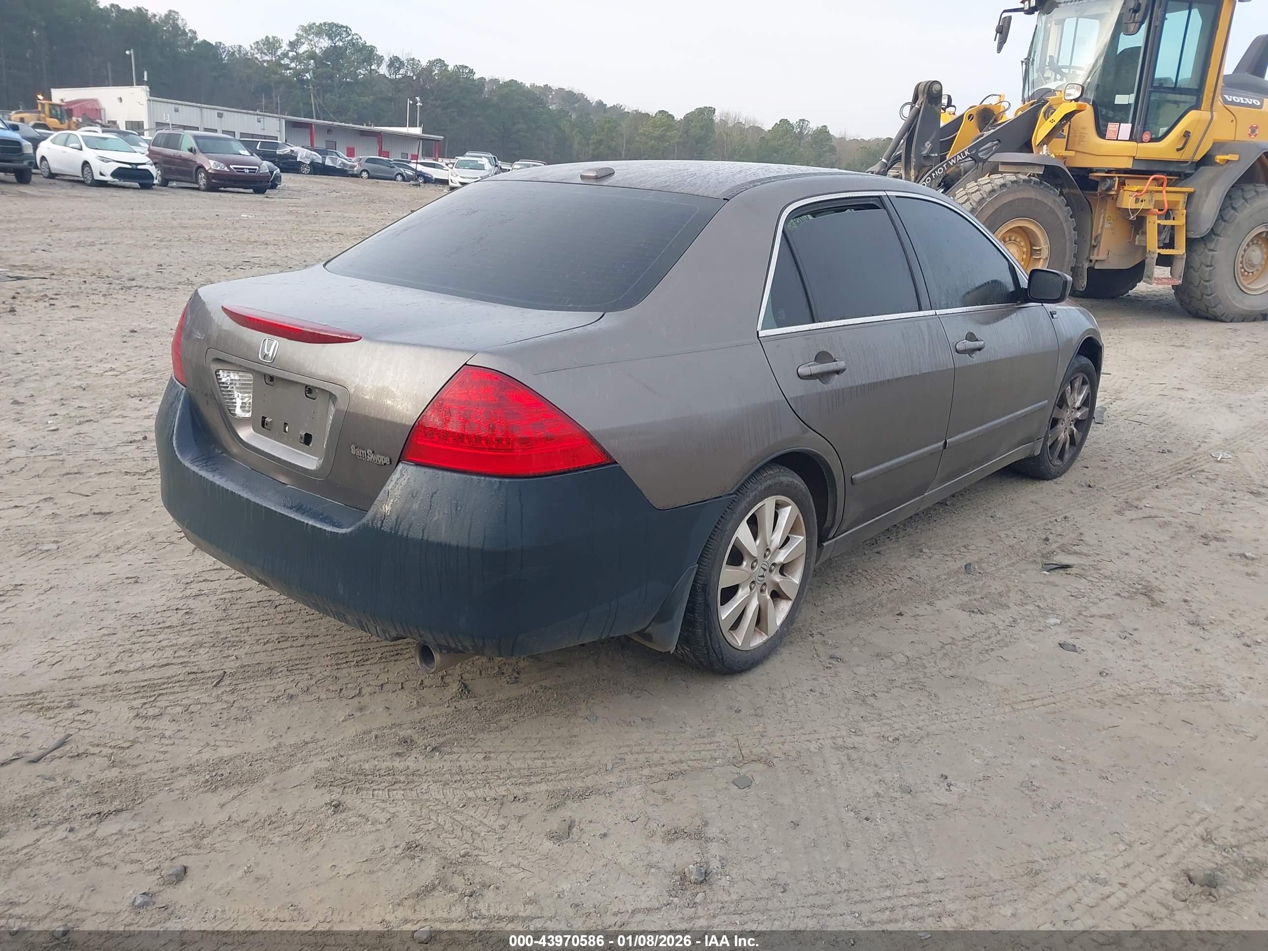 HONDA ACCORD image 4