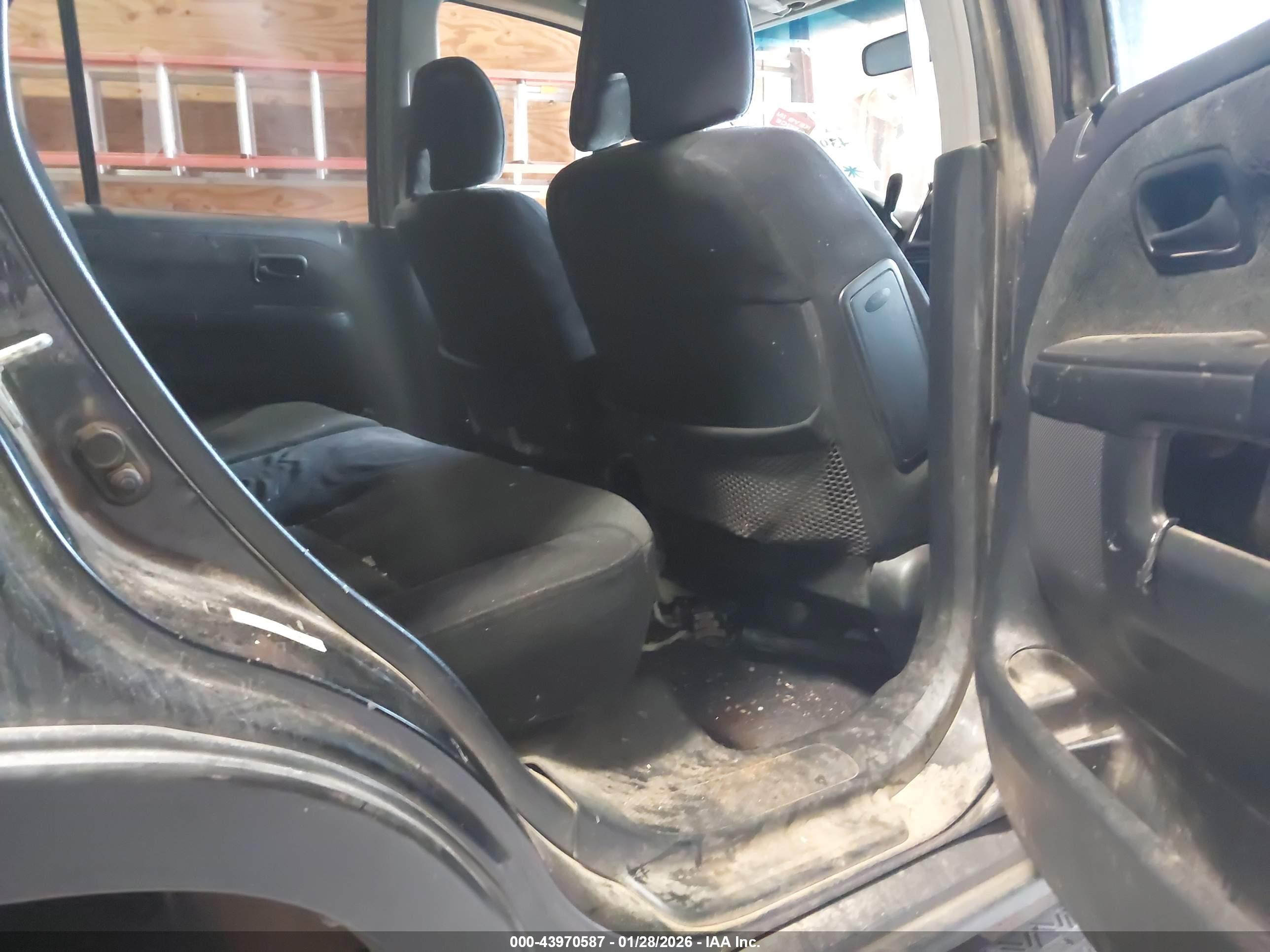 HONDA CR-V image 8