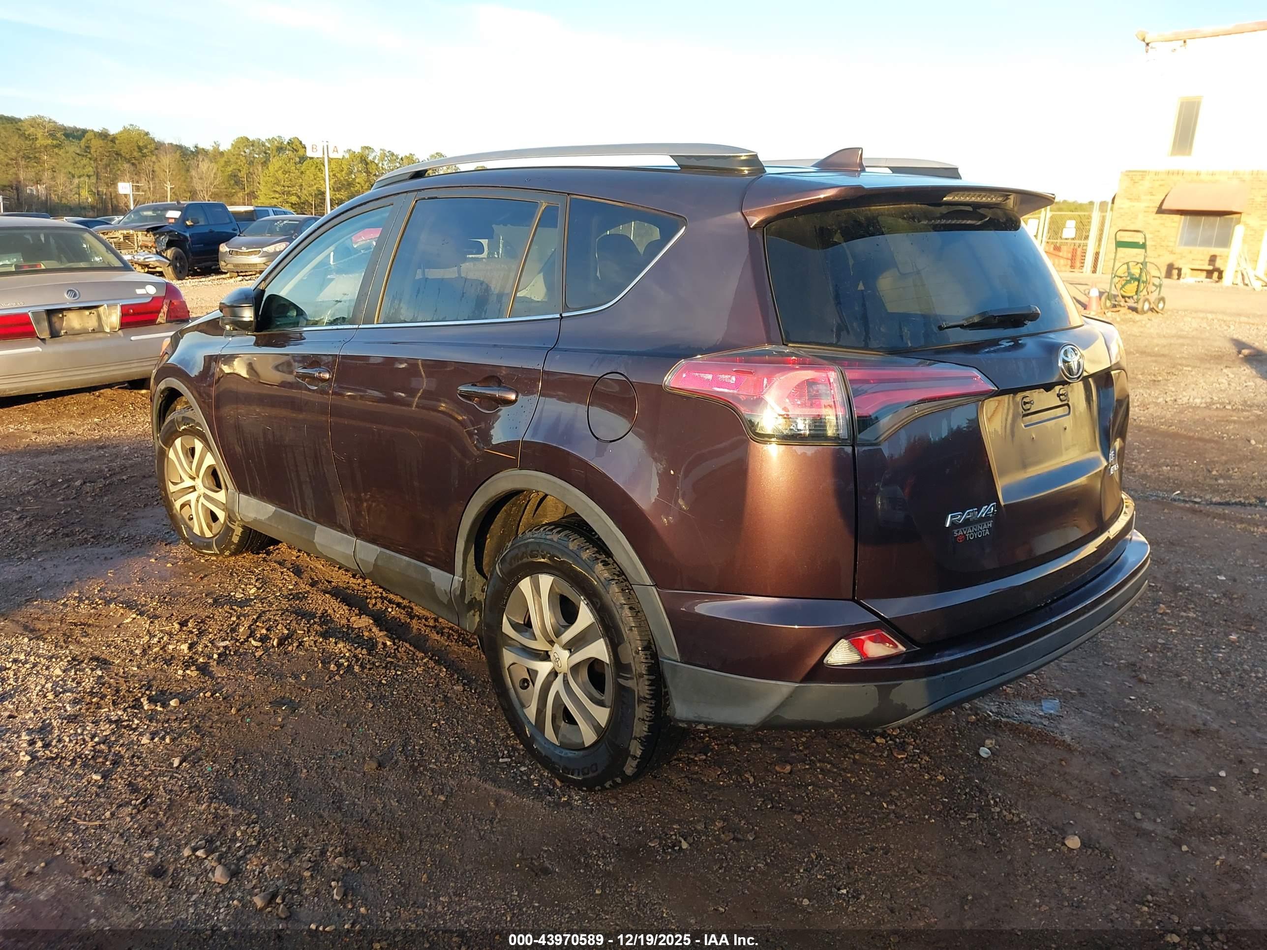 TOYOTA RAV4 image 3