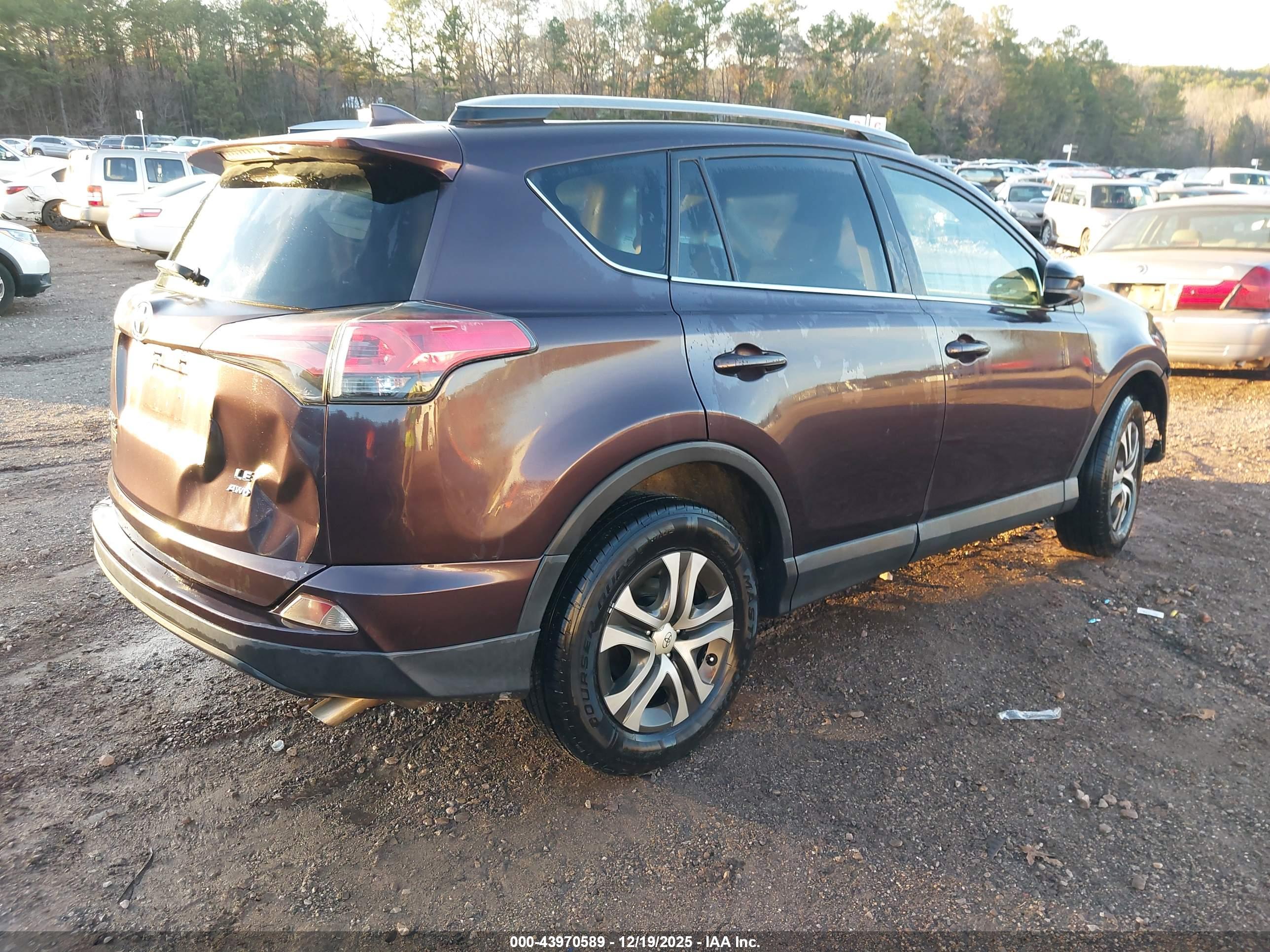 TOYOTA RAV4 image 4