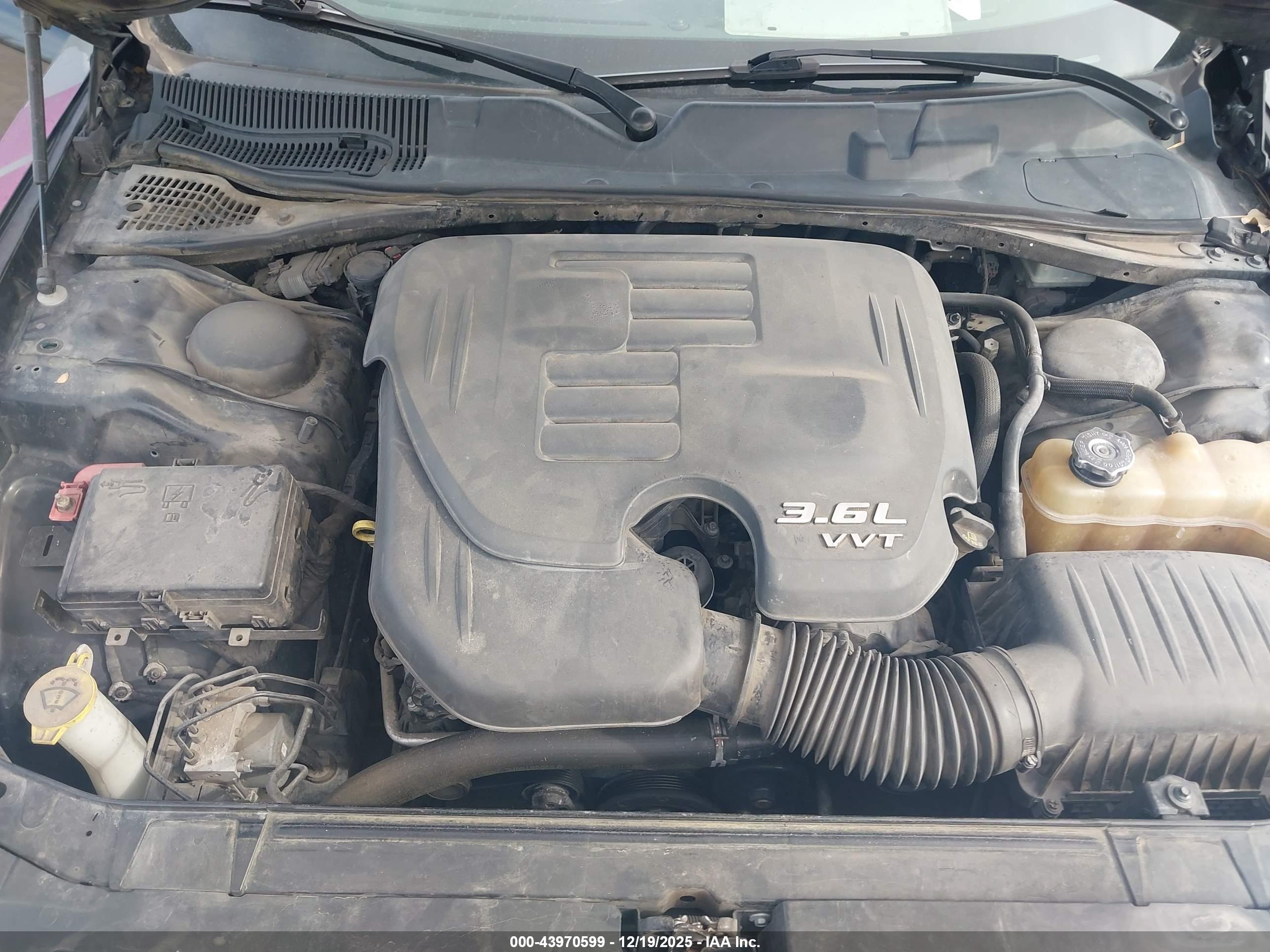 DODGE CHALLENGER image 10