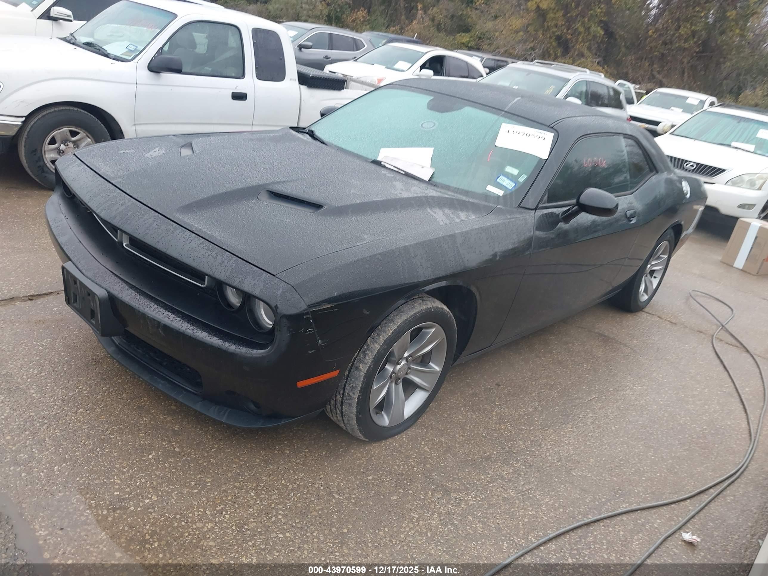 DODGE CHALLENGER image 2