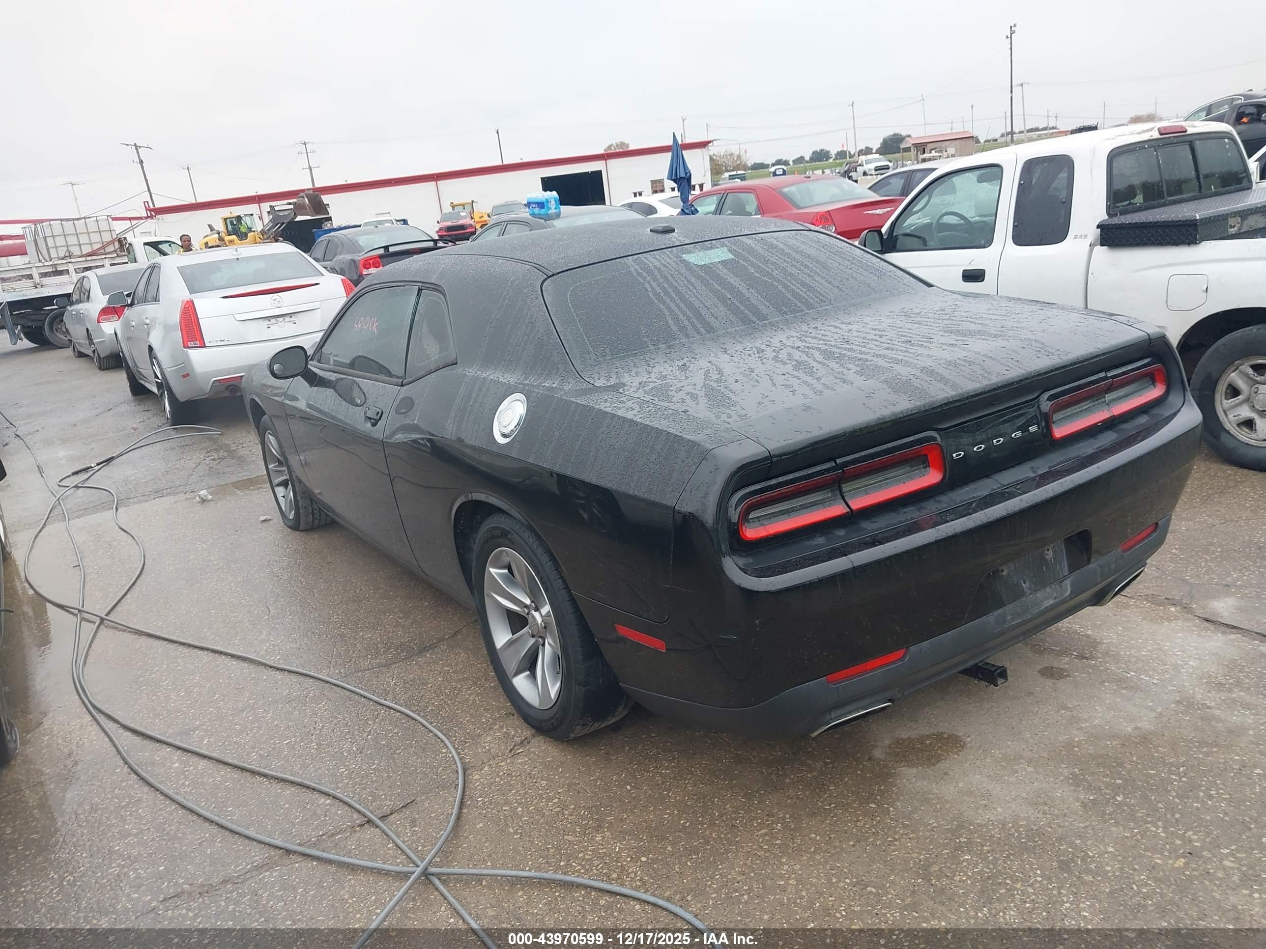 DODGE CHALLENGER image 3
