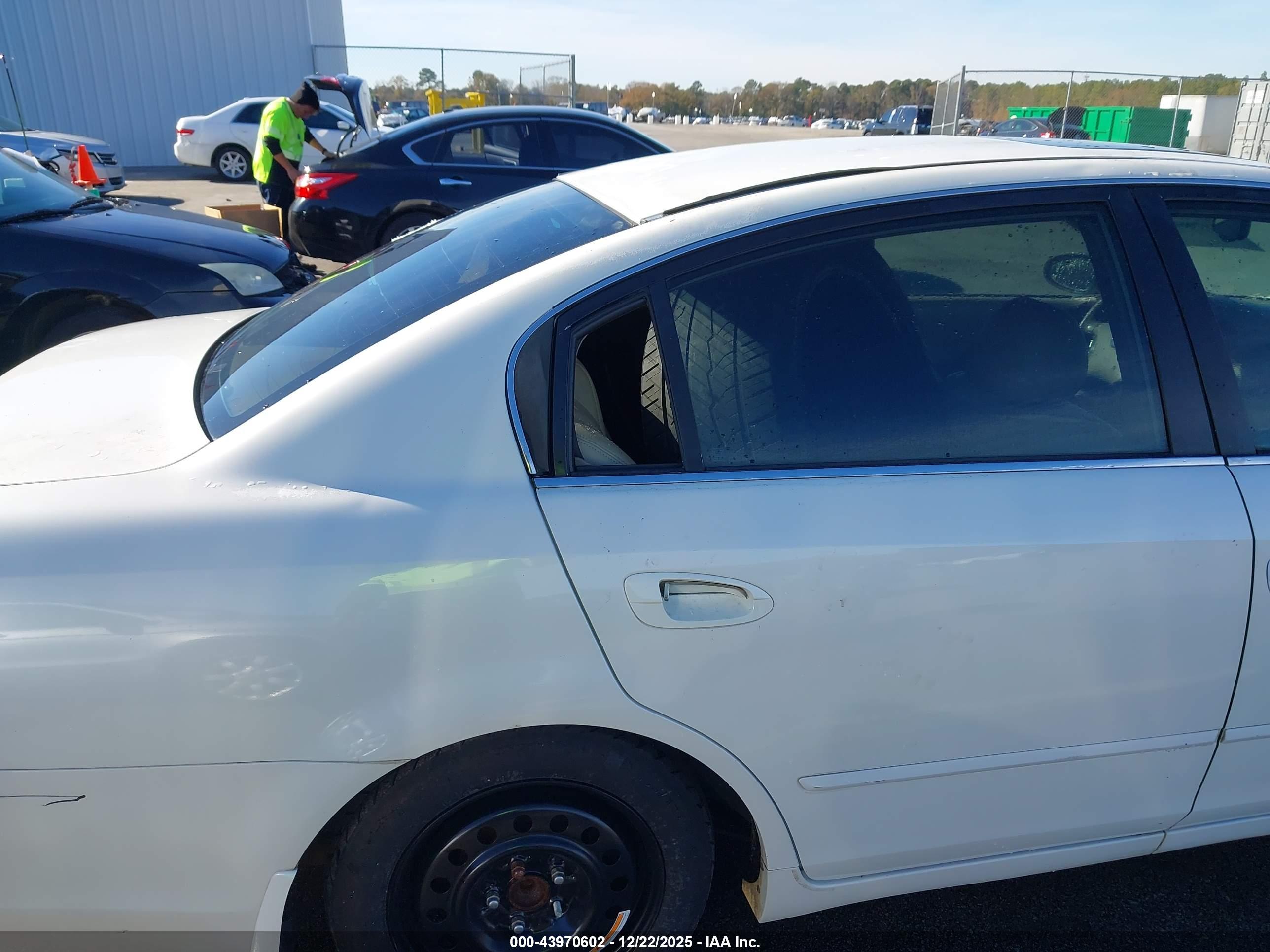 NISSAN ALTIMA image 6