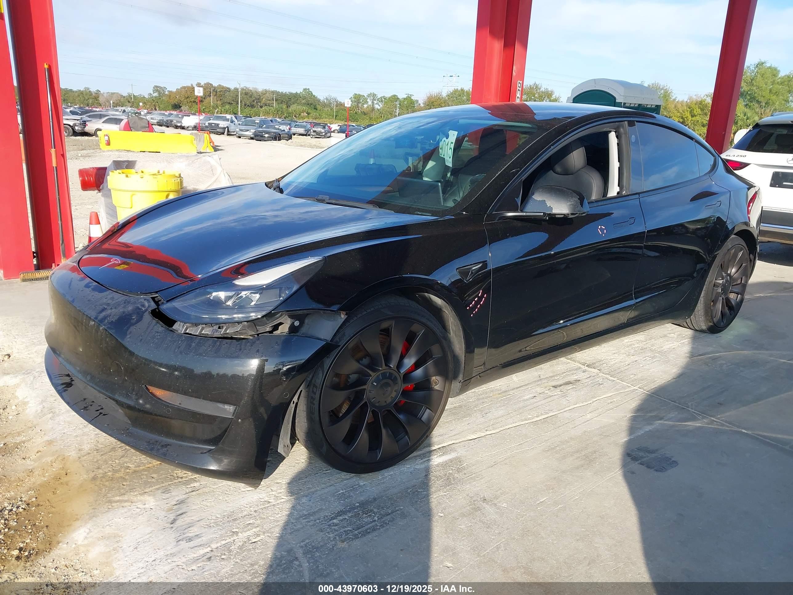 TESLA MODEL image 2