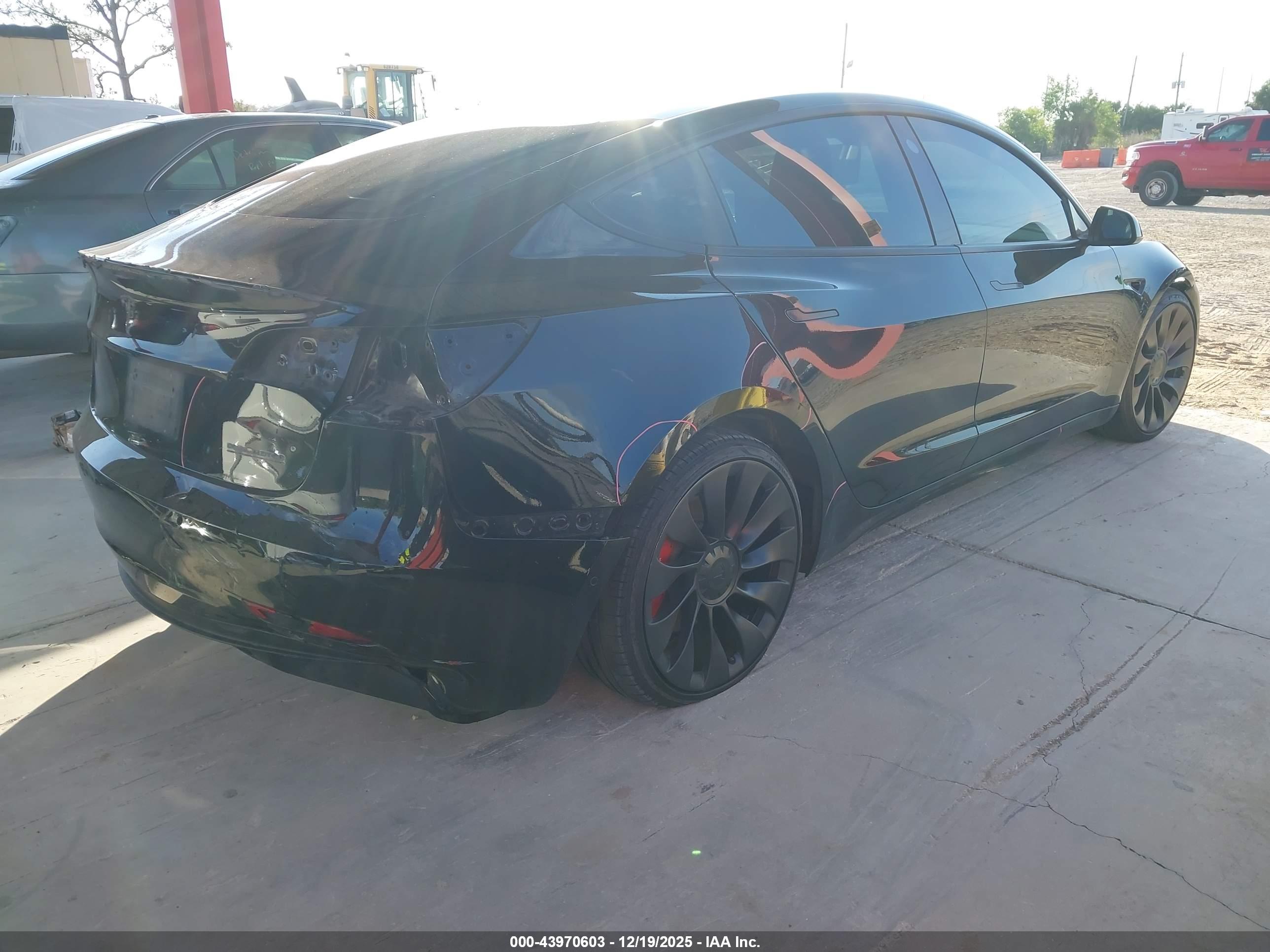 TESLA MODEL image 4