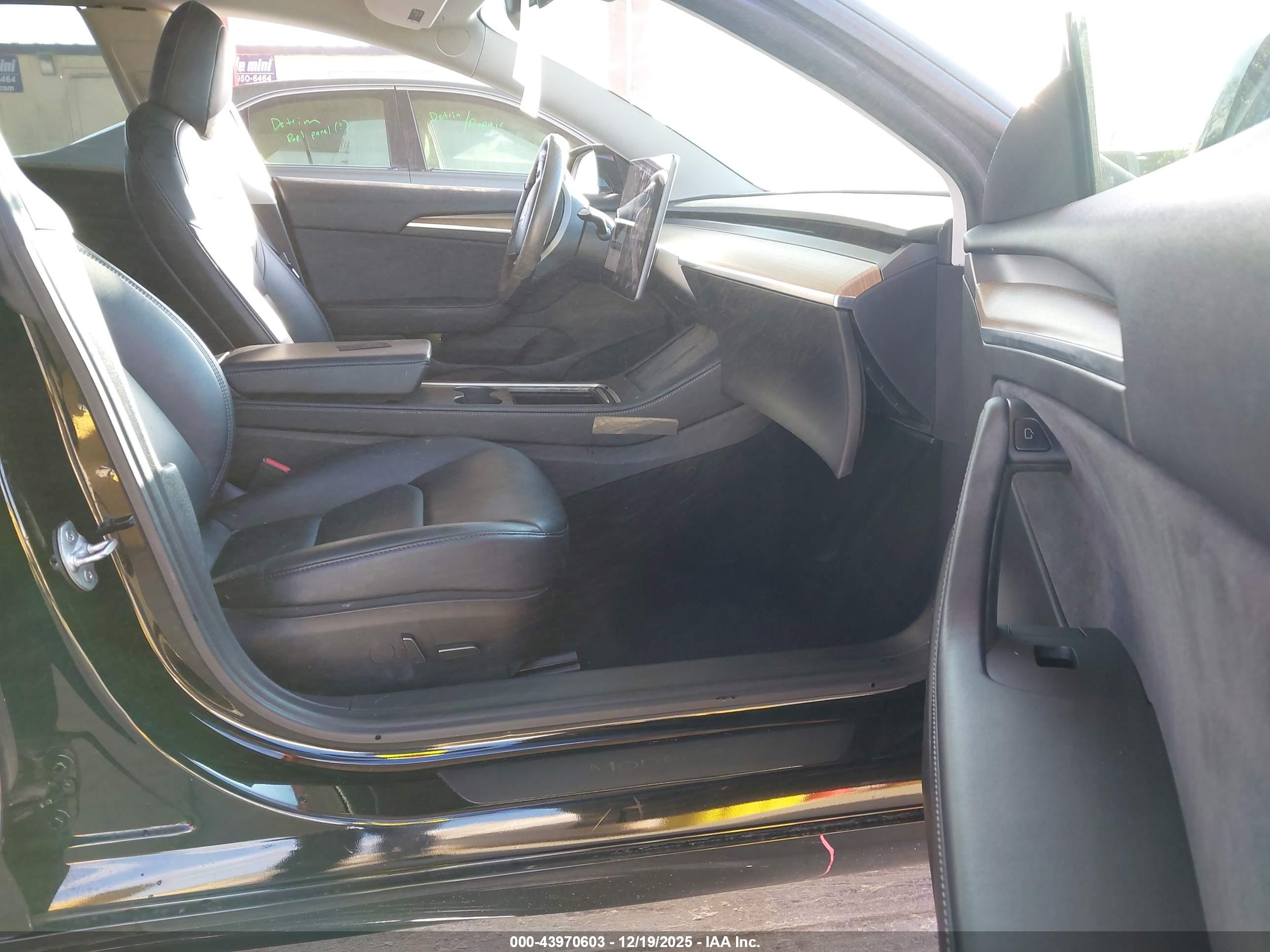TESLA MODEL image 5