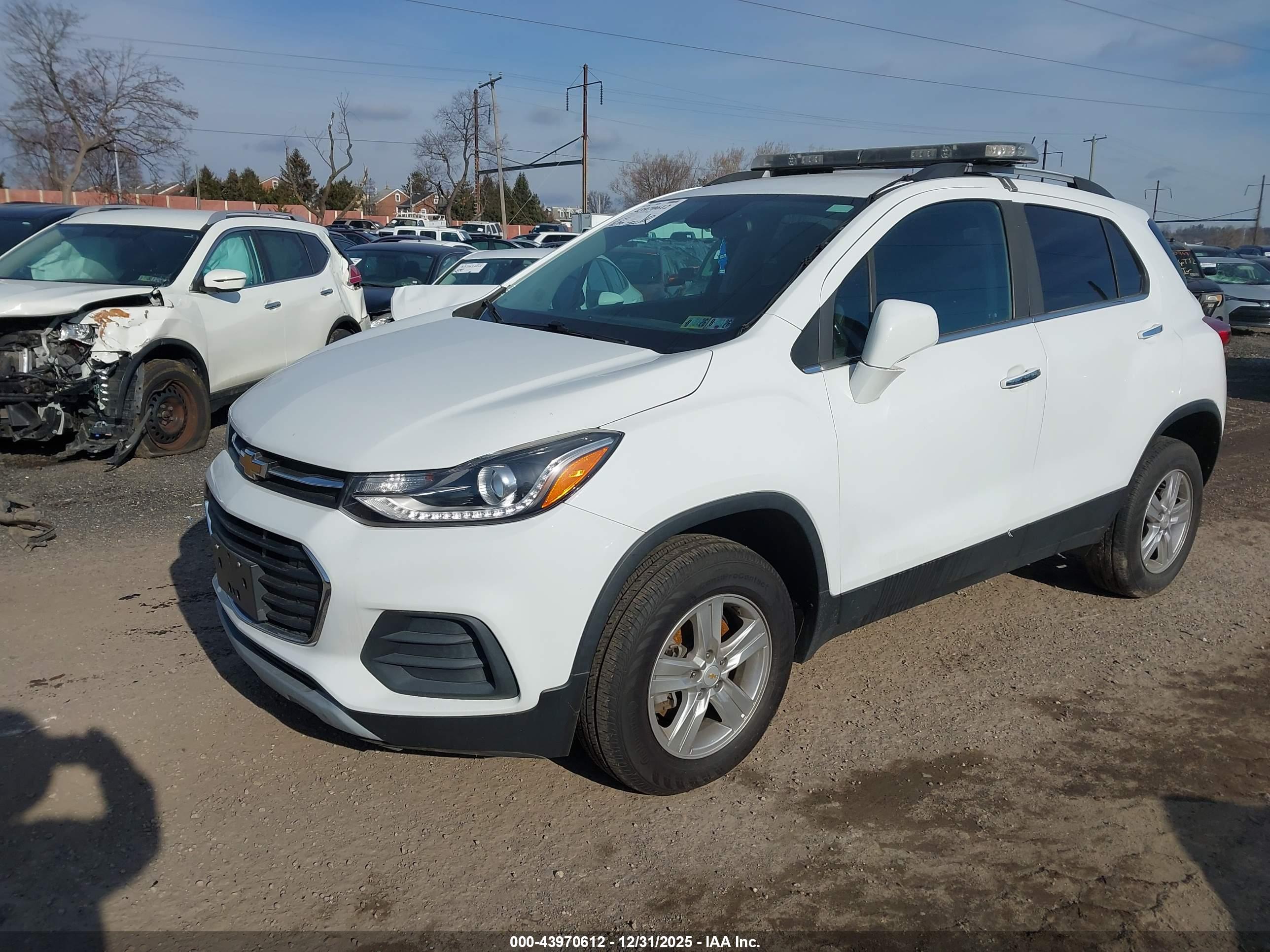 CHEVROLET TRAX image 2