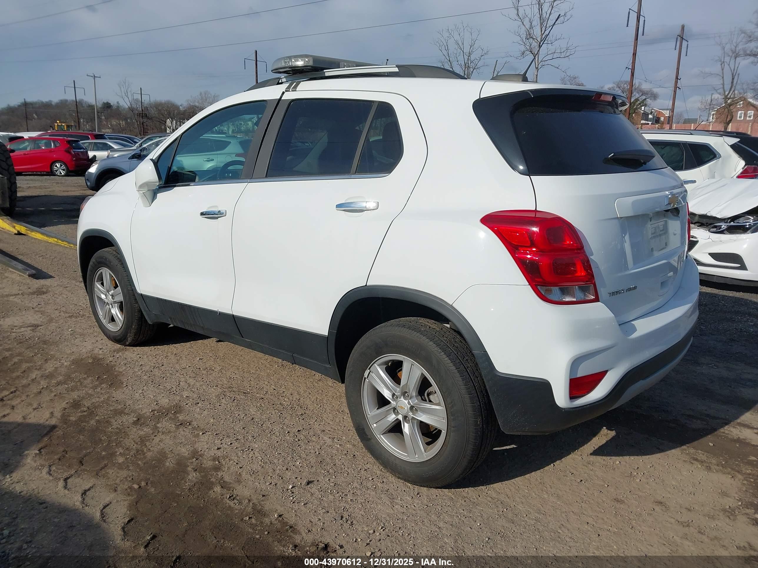 CHEVROLET TRAX image 3