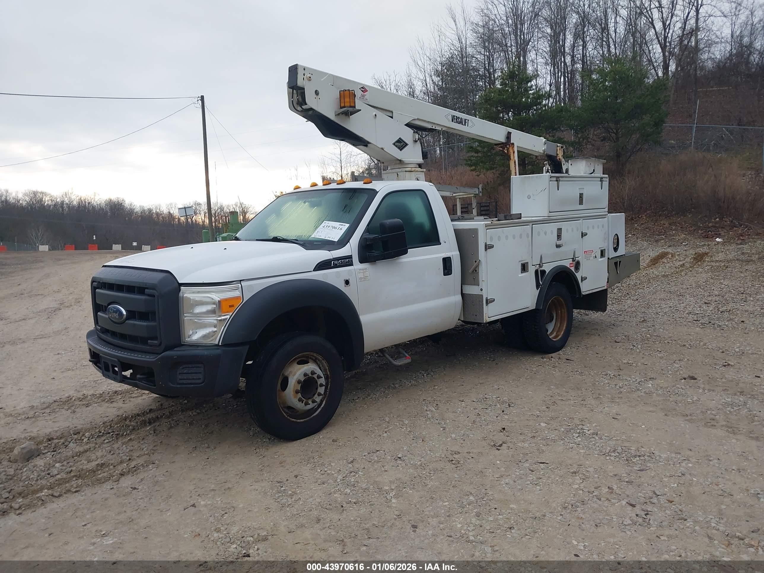FORD F-450 image 2