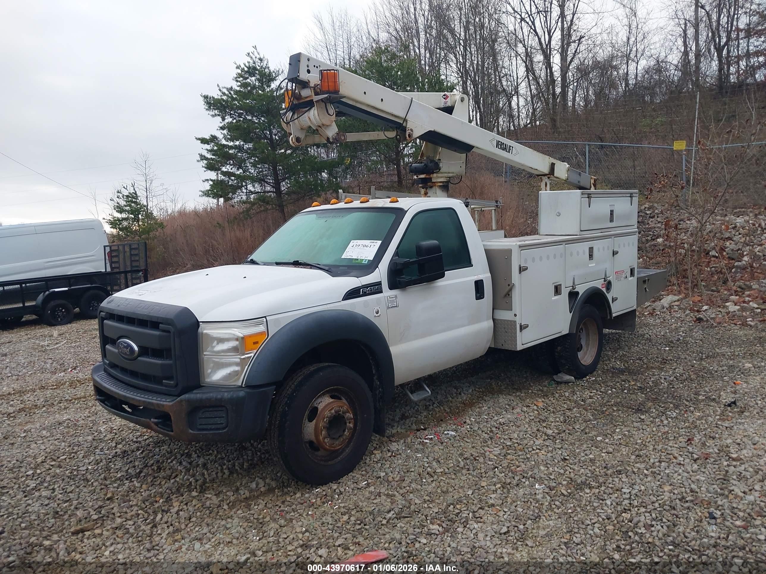 FORD F-450 image 2