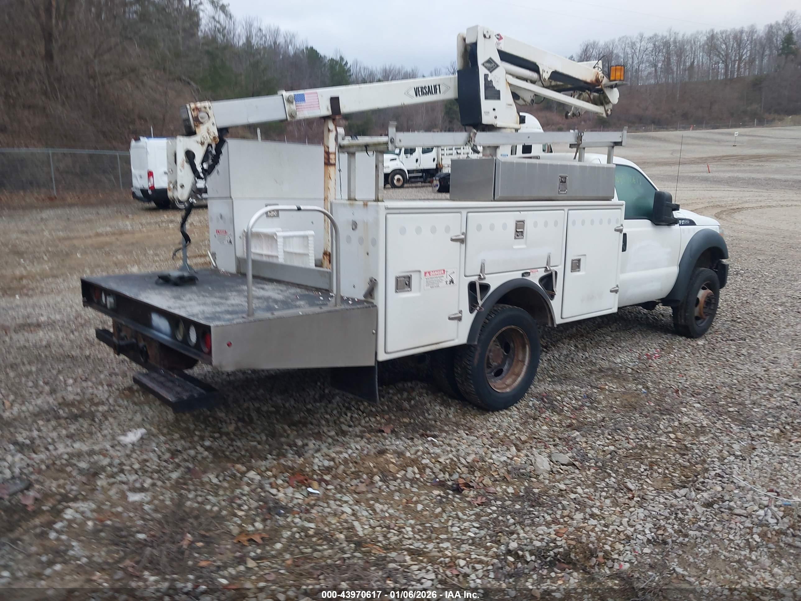 FORD F-450 image 4