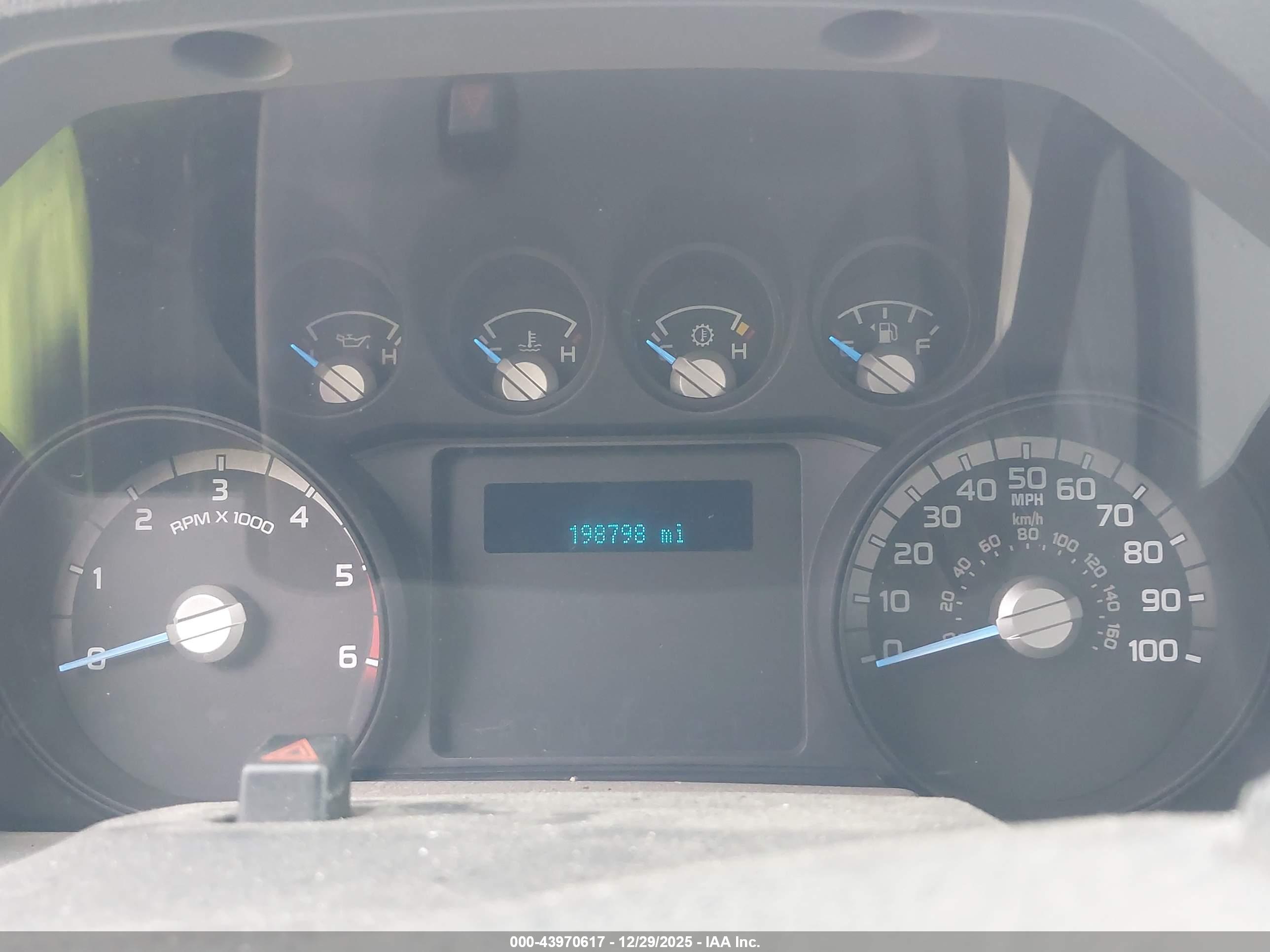 FORD F-450 image 6