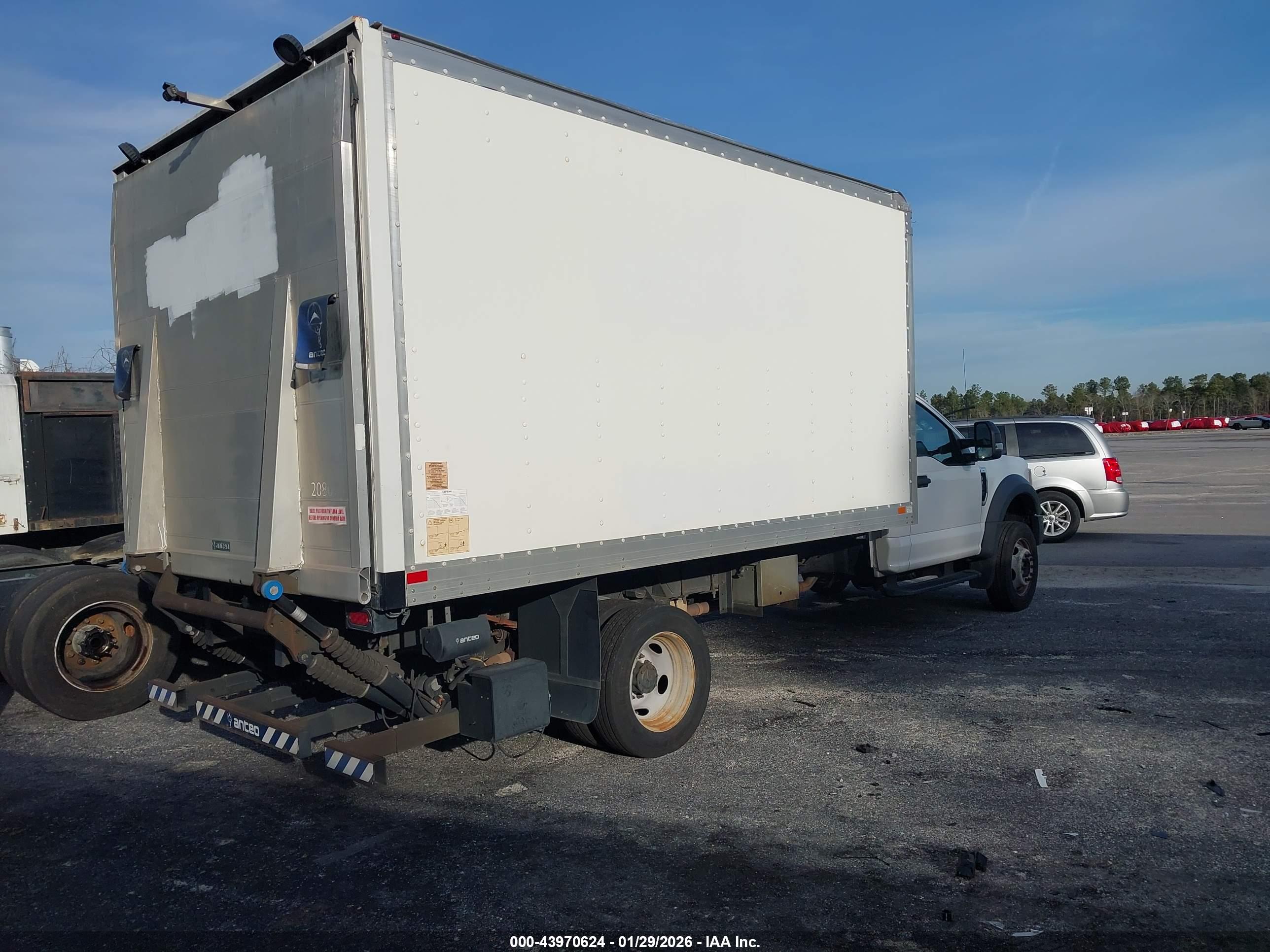 FORD F-450 image 4