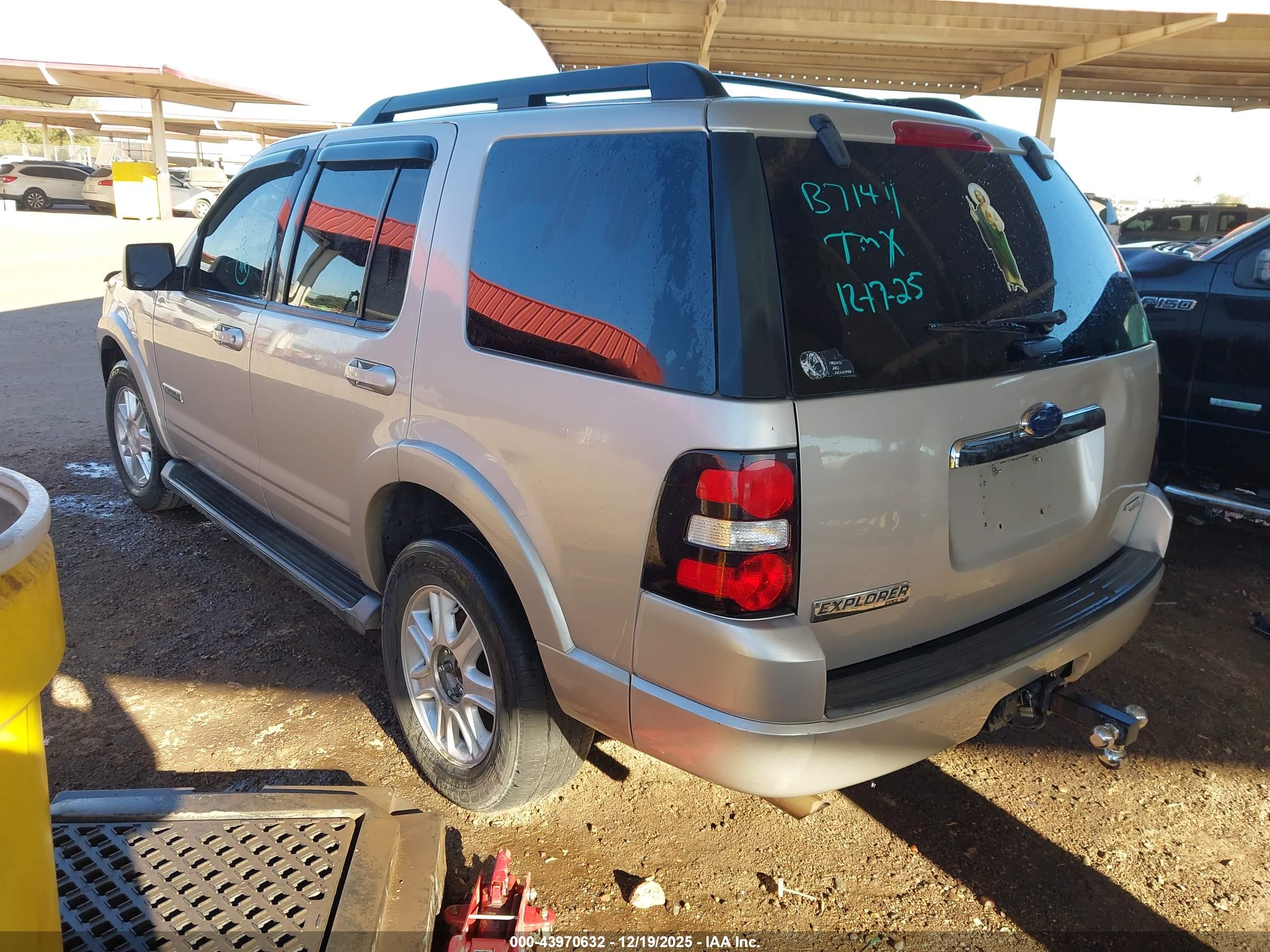 FORD EXPLORER image 3