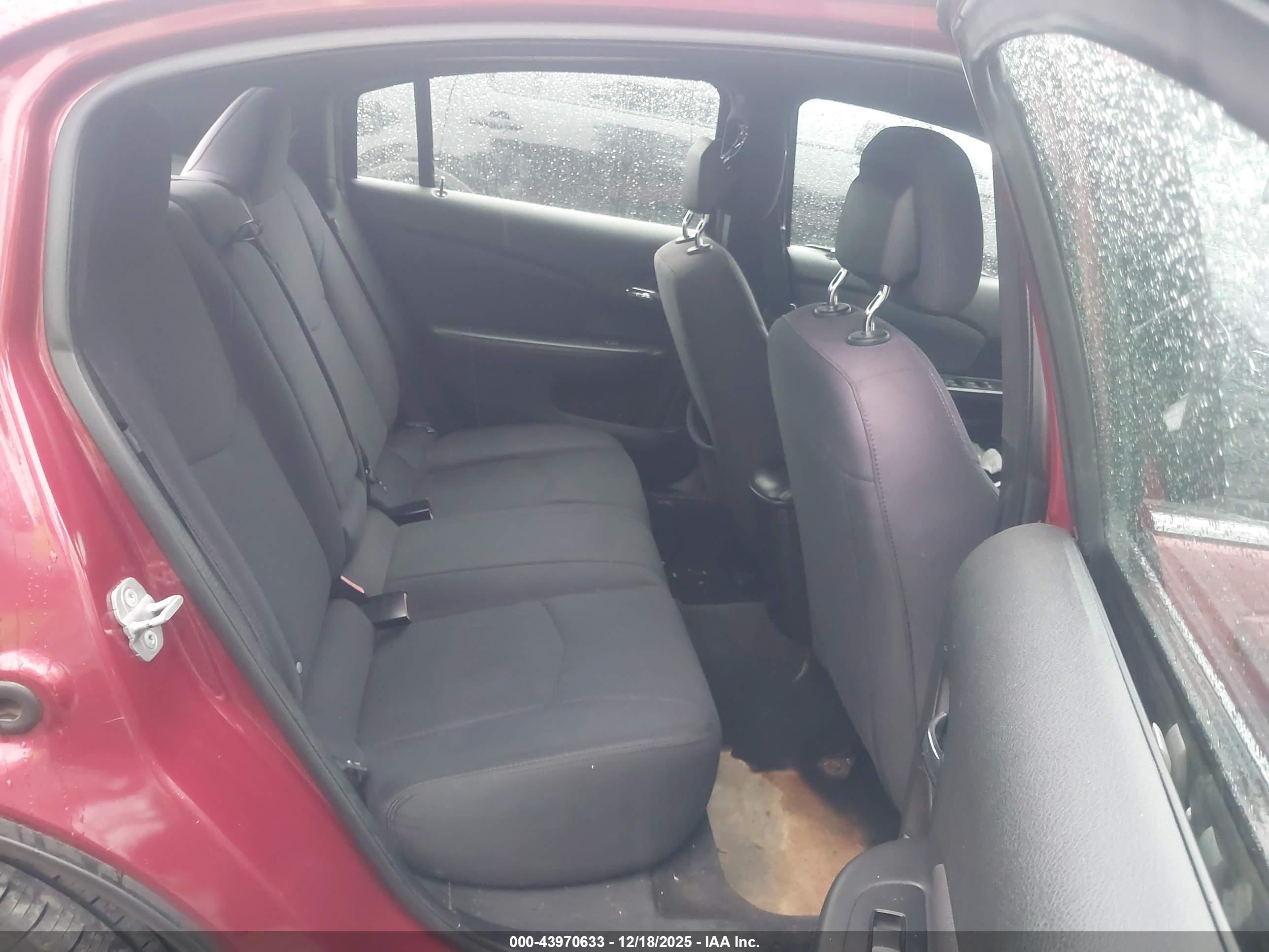 CHRYSLER 200 image 8
