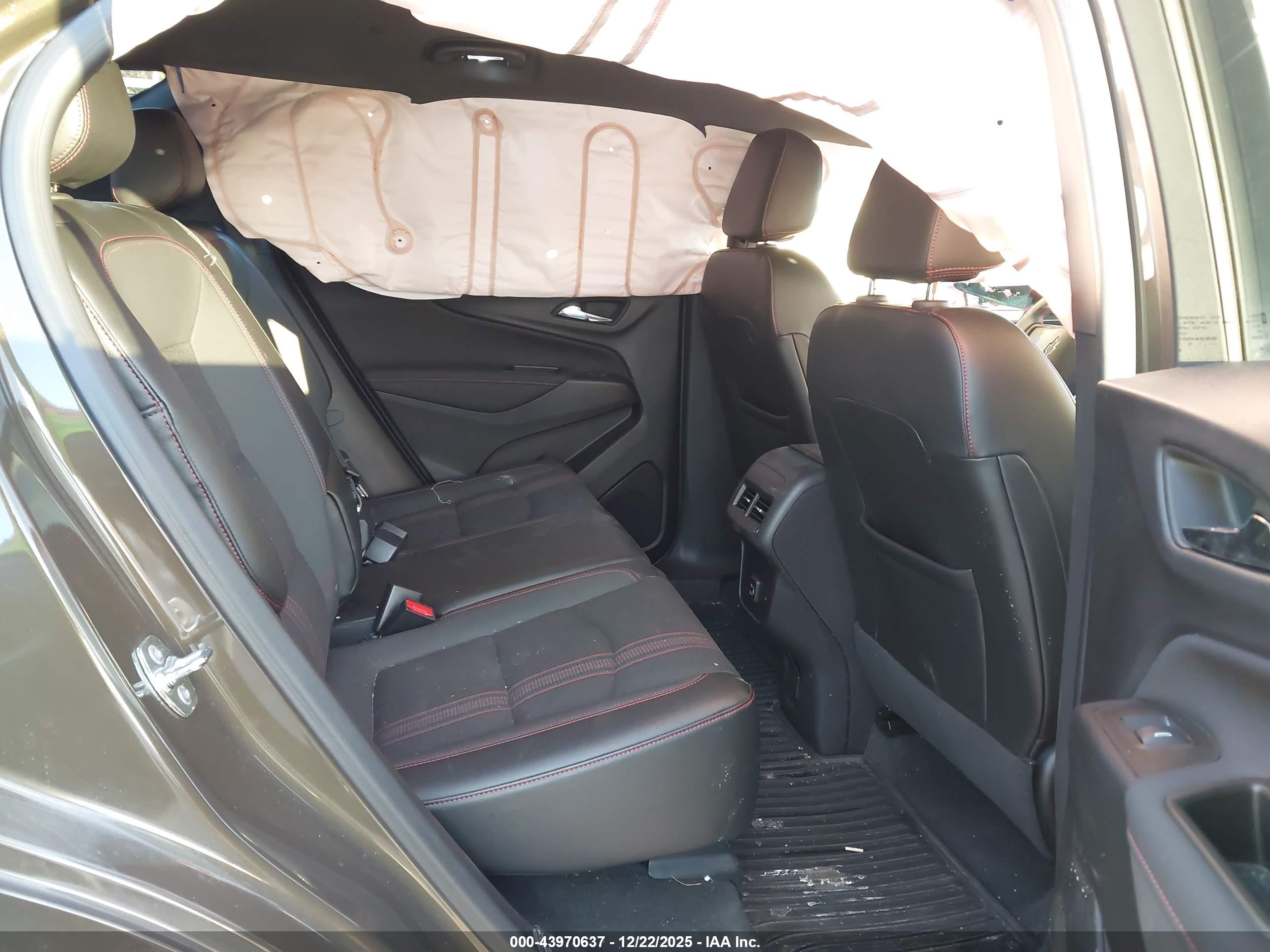 CHEVROLET EQUINOX image 8