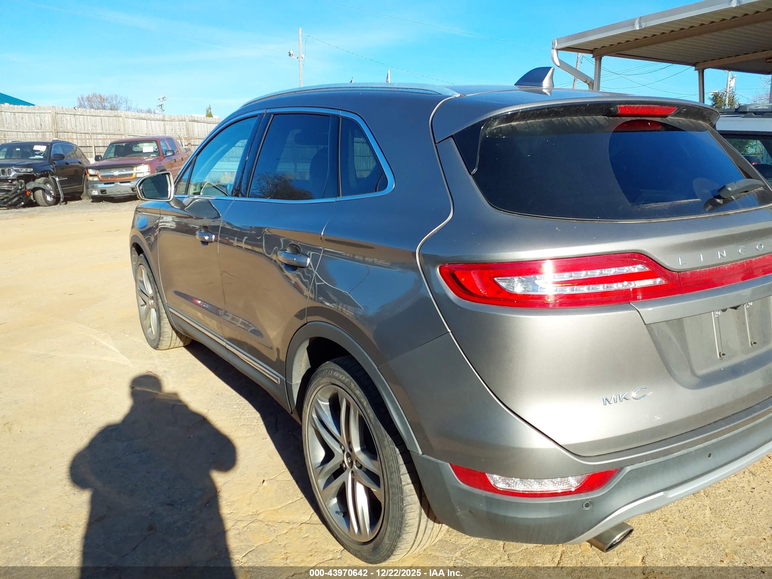 LINCOLN MKC image 3