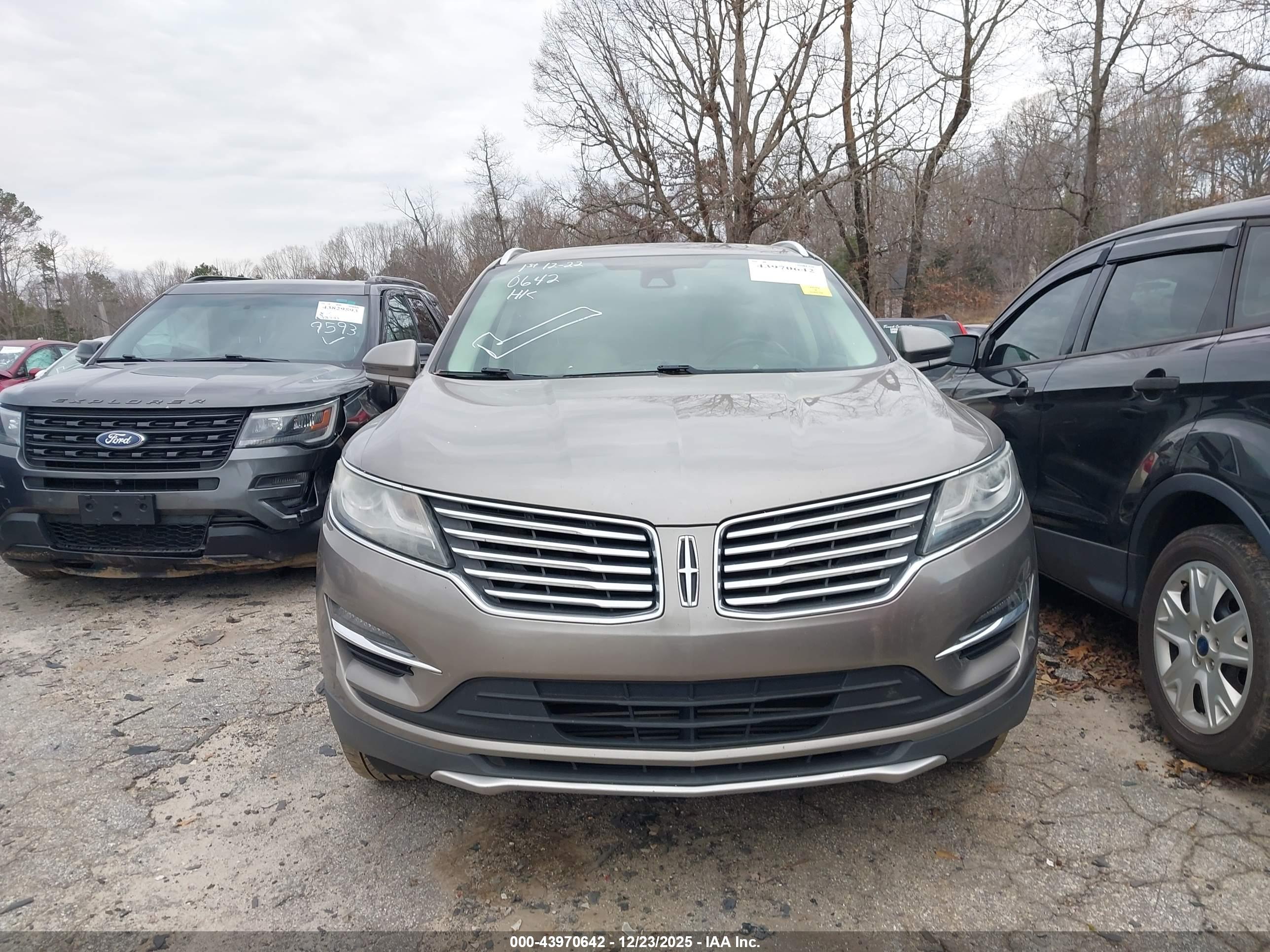 LINCOLN MKC image 6