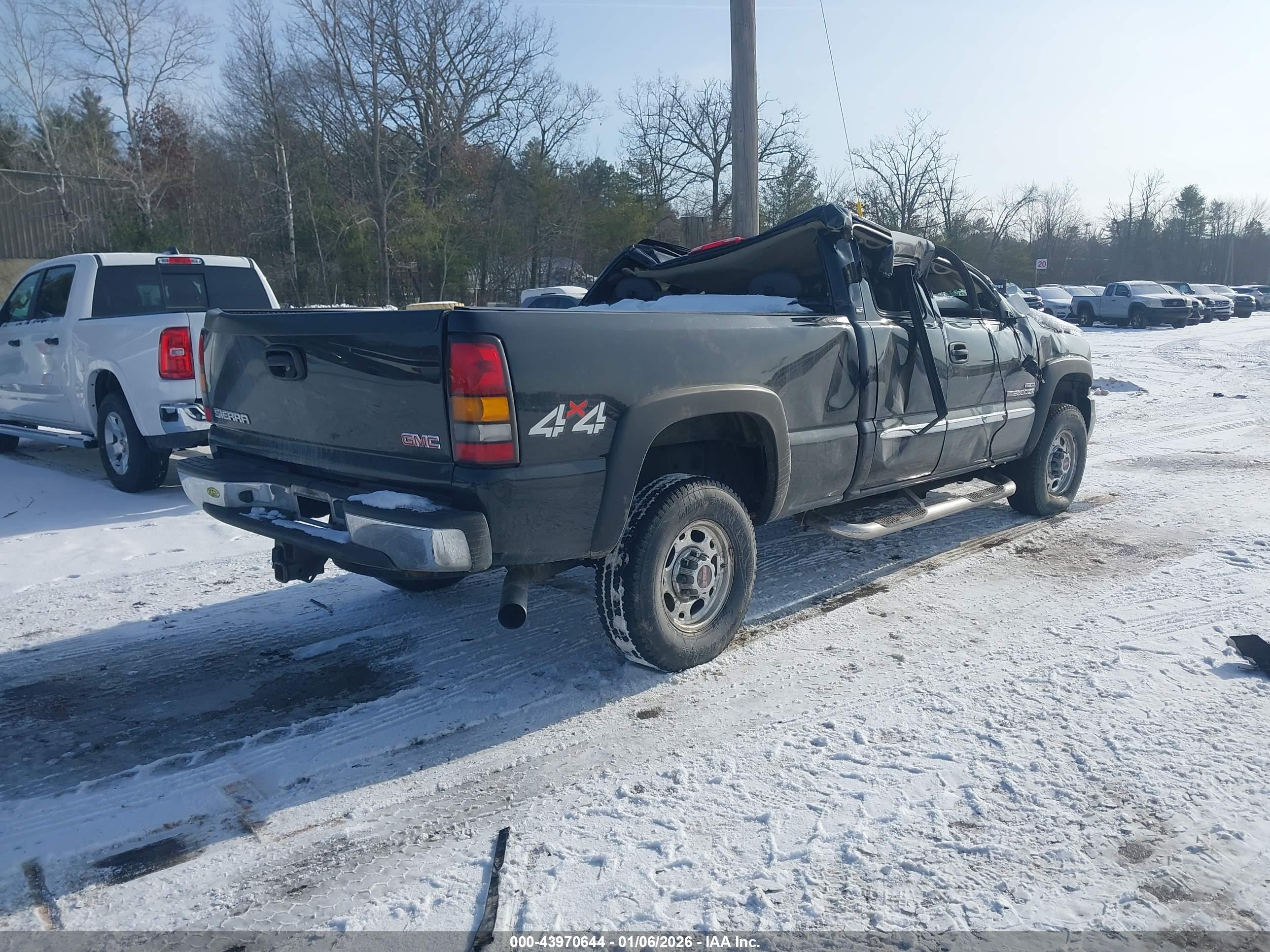 GMC SIERRA image 4