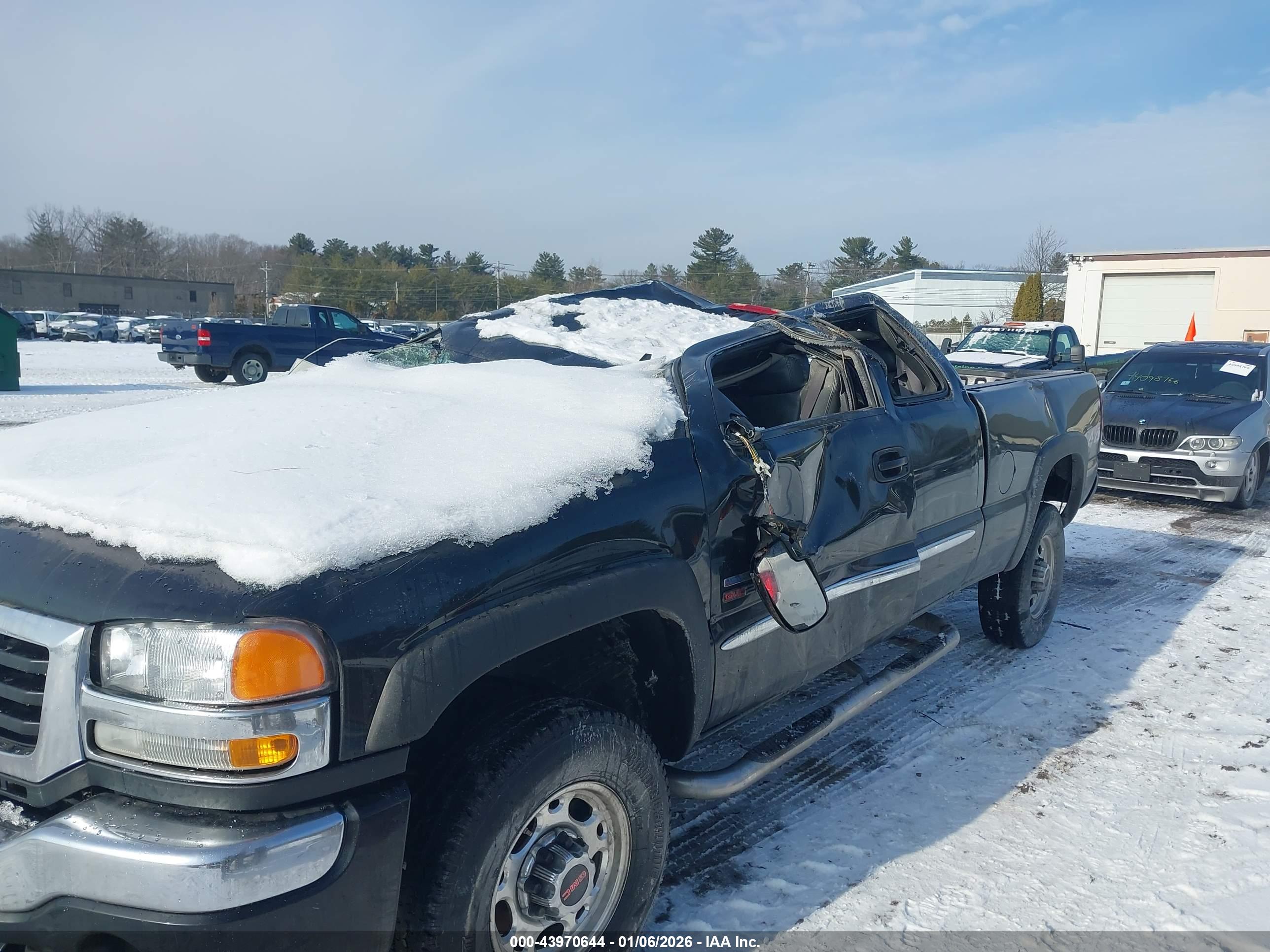 GMC SIERRA image 6
