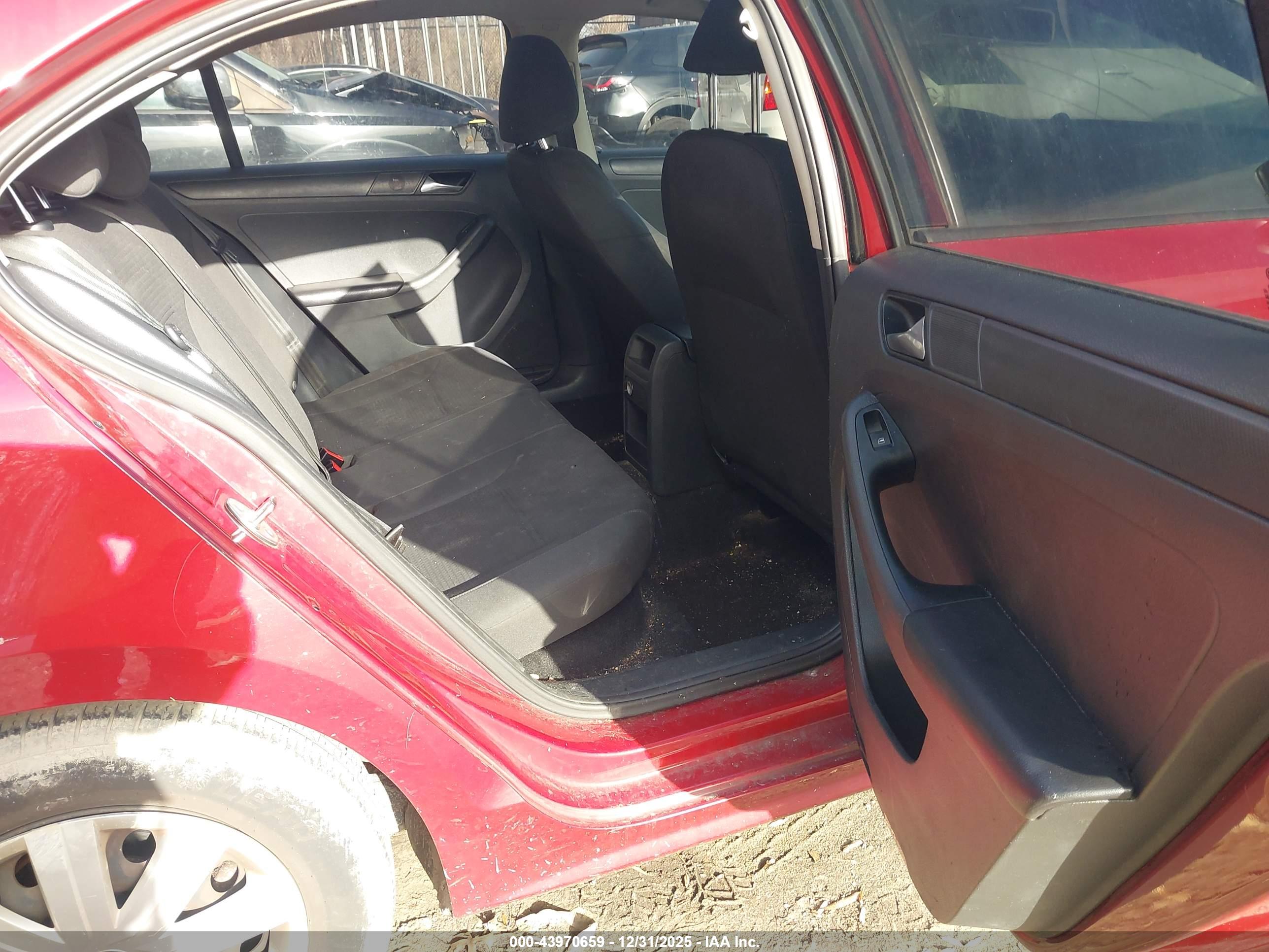 VOLKSWAGEN JETTA image 8