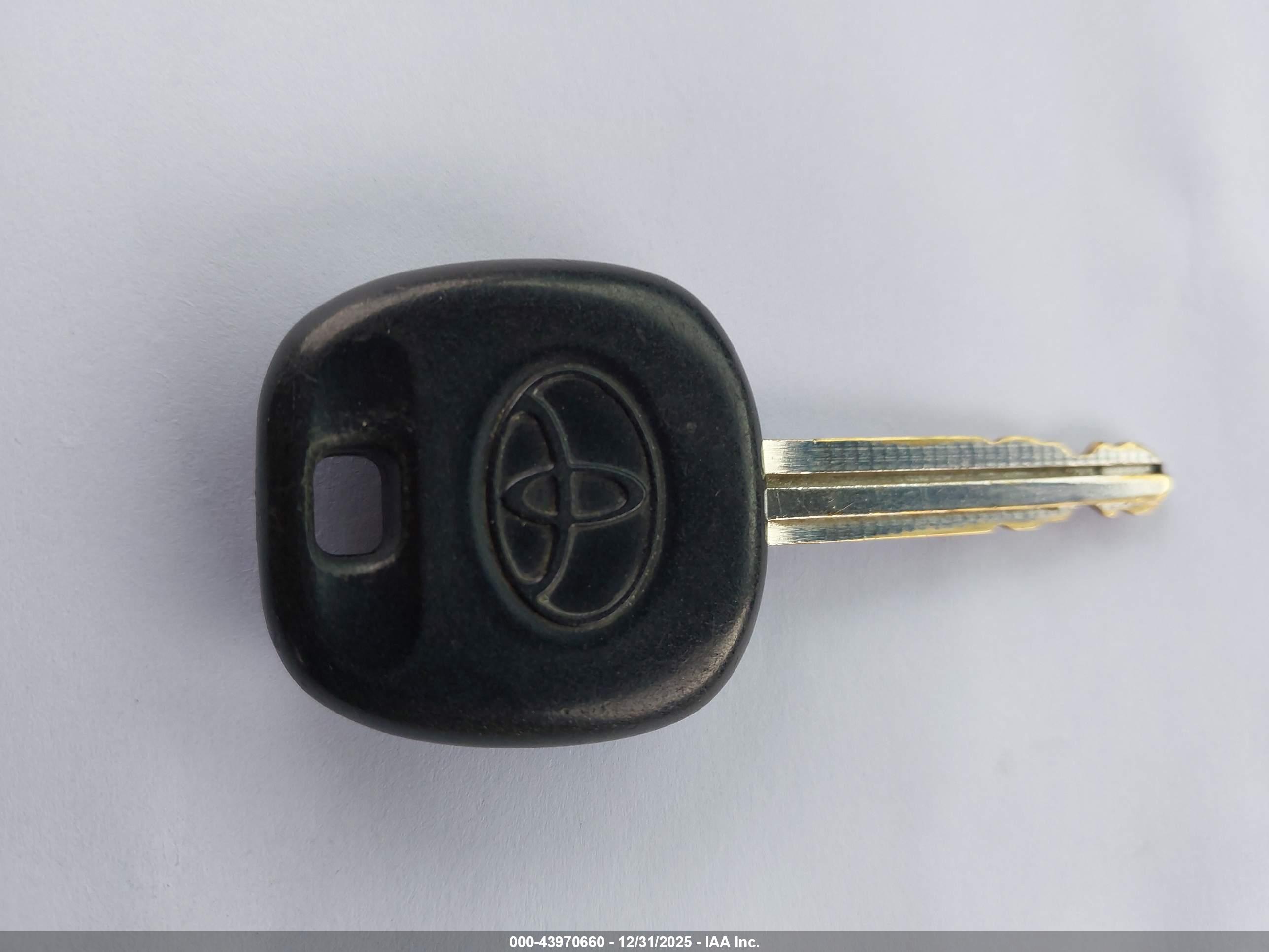 TOYOTA CAMRY image 11