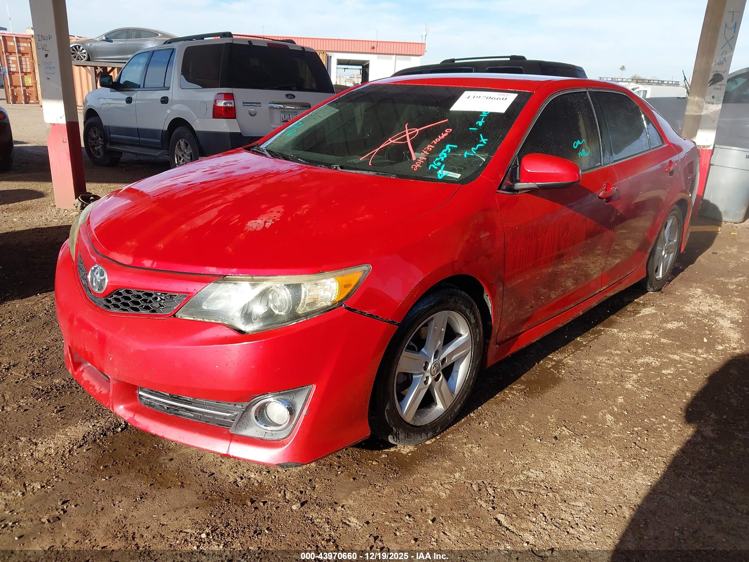 TOYOTA CAMRY image 2