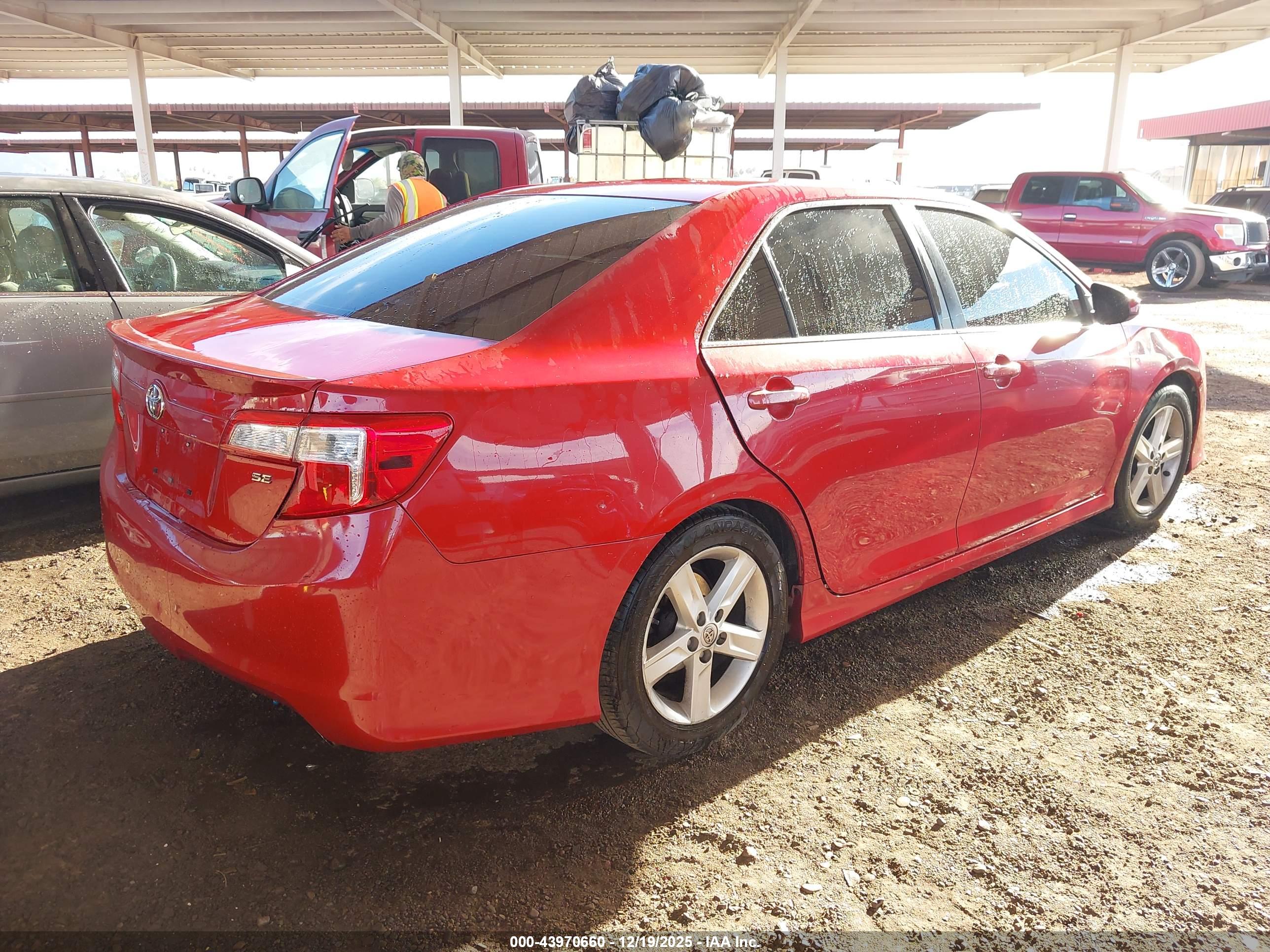 TOYOTA CAMRY image 4