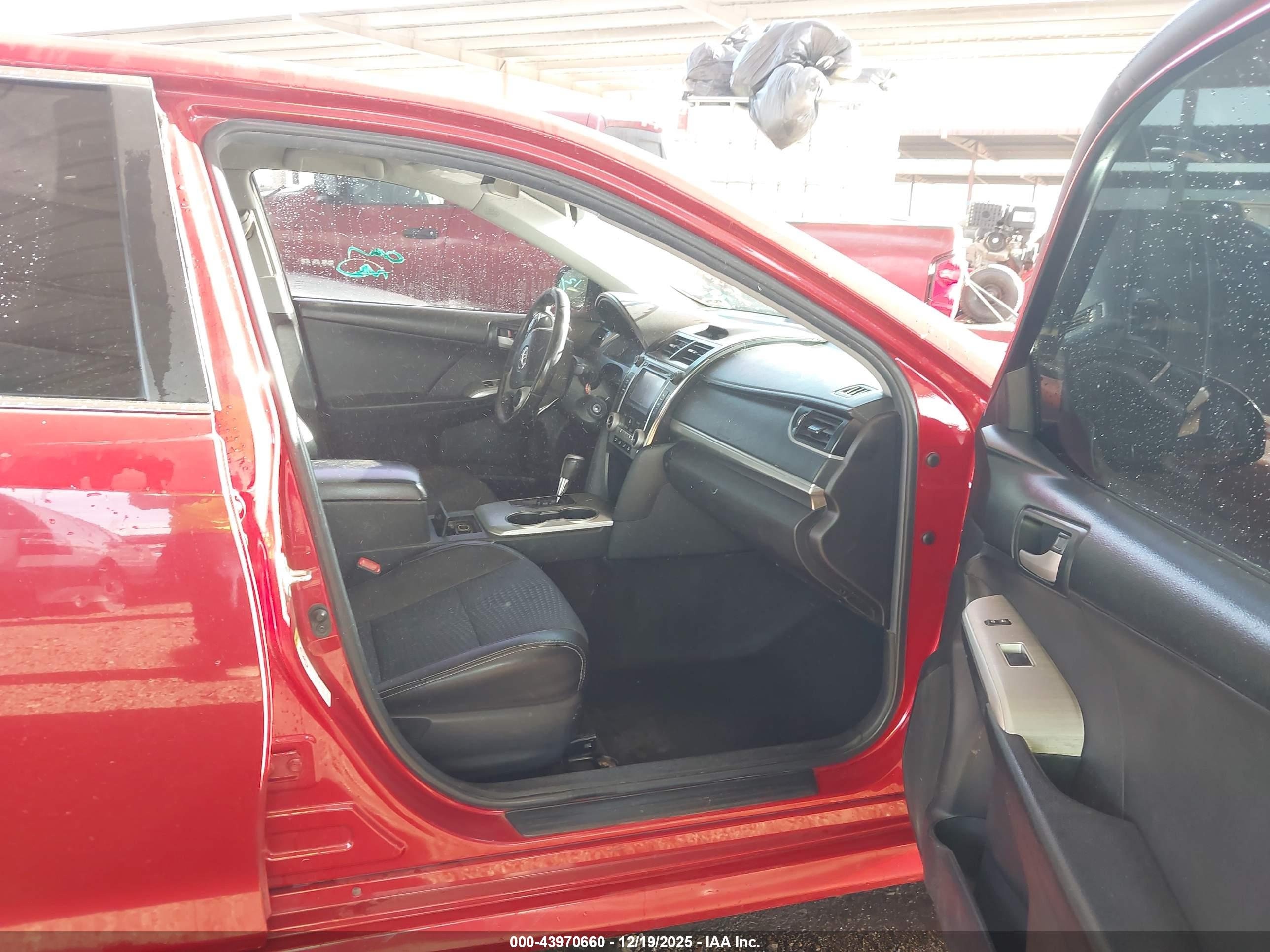 TOYOTA CAMRY image 5