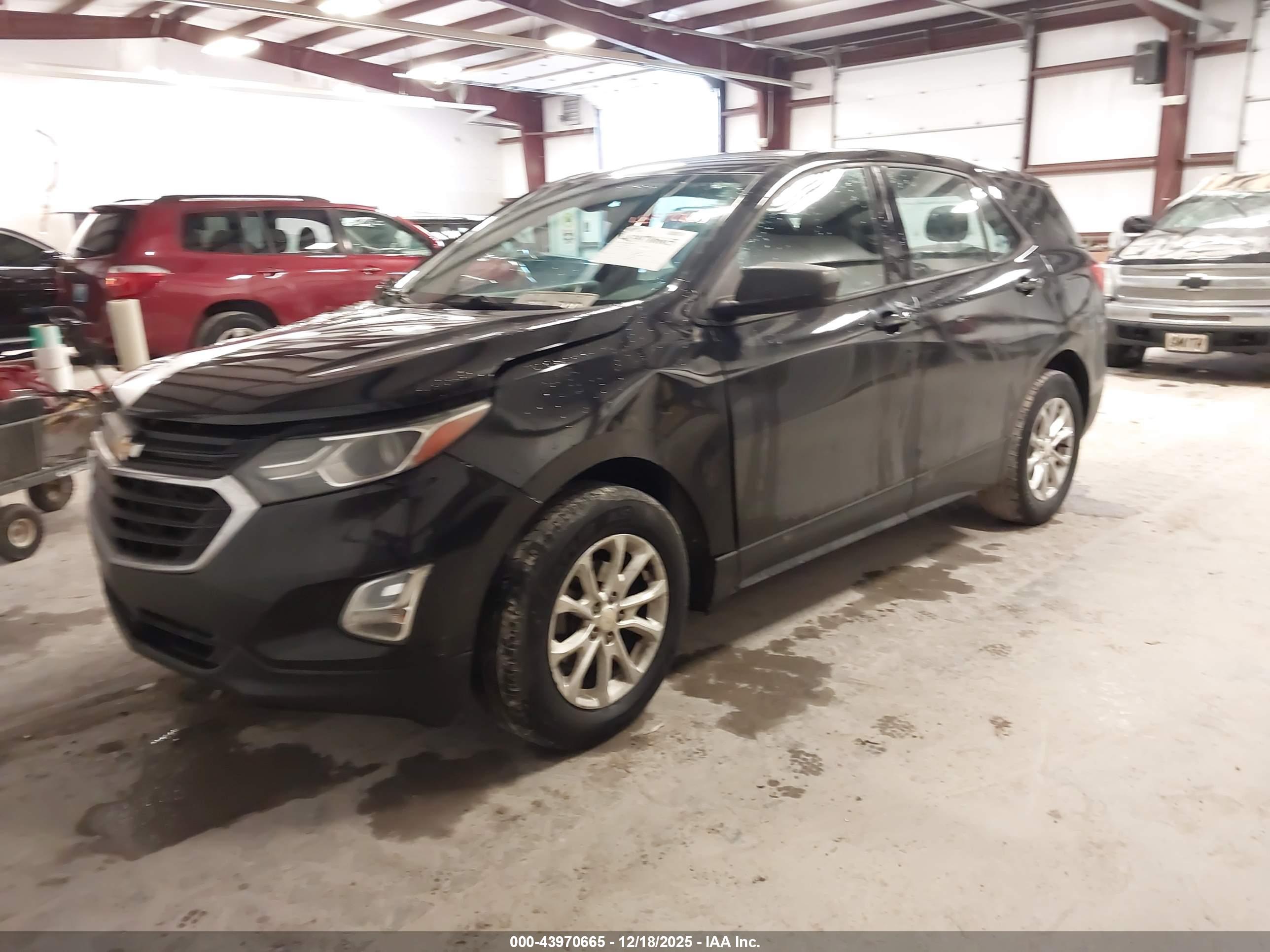 CHEVROLET EQUINOX image 2