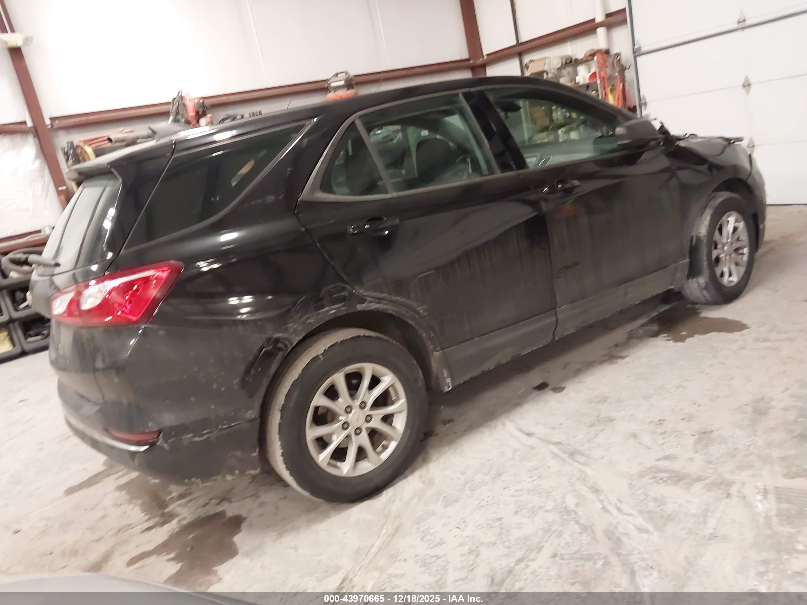 CHEVROLET EQUINOX image 4