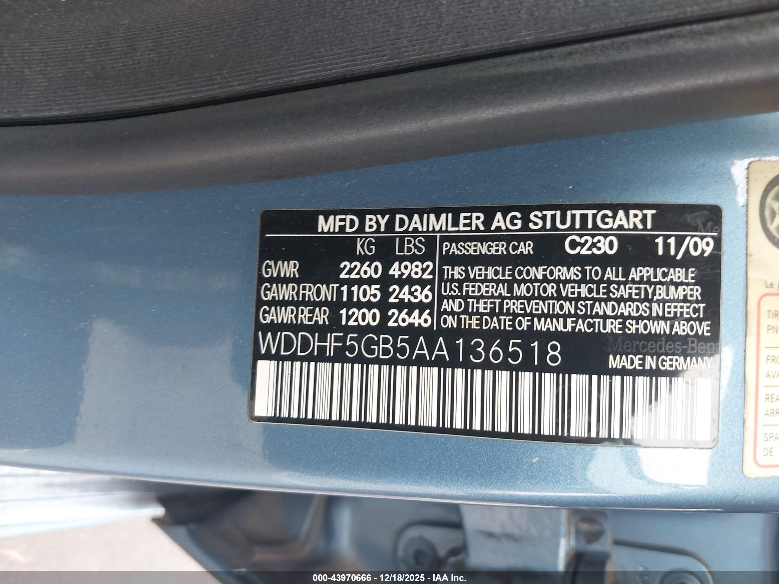 MERCEDES-BENZ E image 9