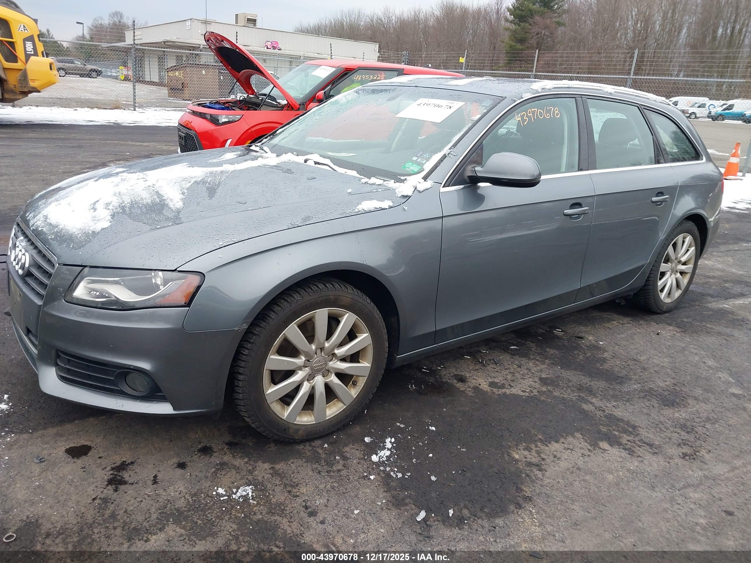 AUDI A4 image 2