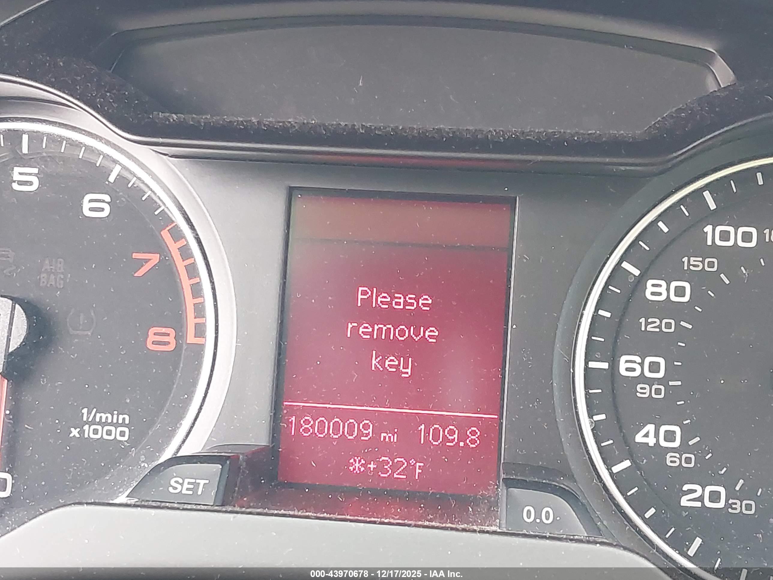 AUDI A4 image 7