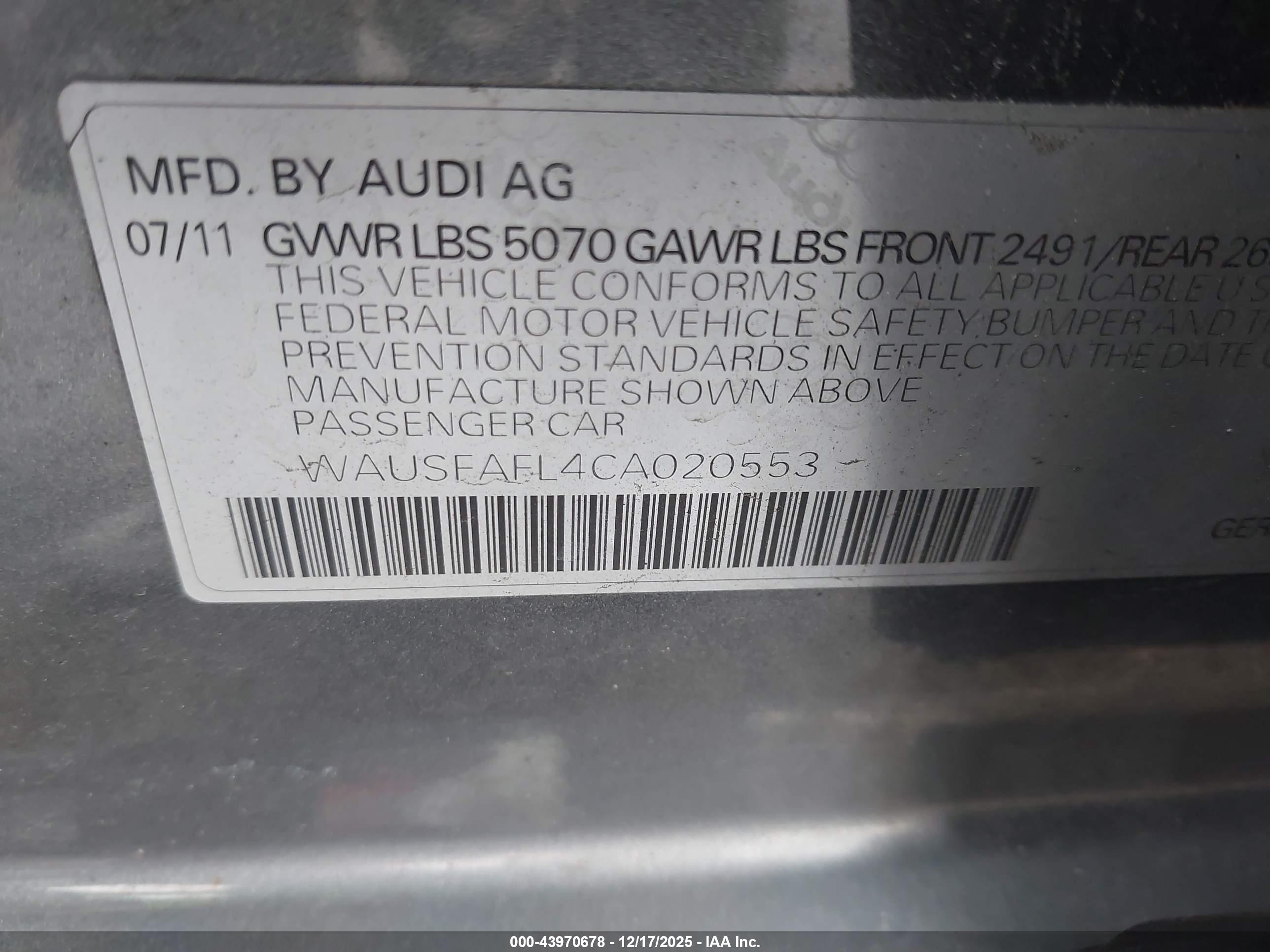 AUDI A4 image 9